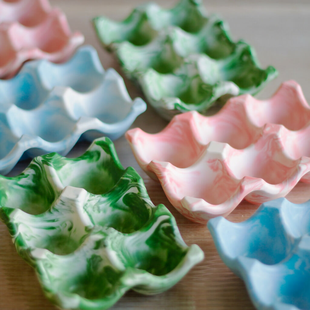 Porte-oeufs-rose-vert-bleu-1