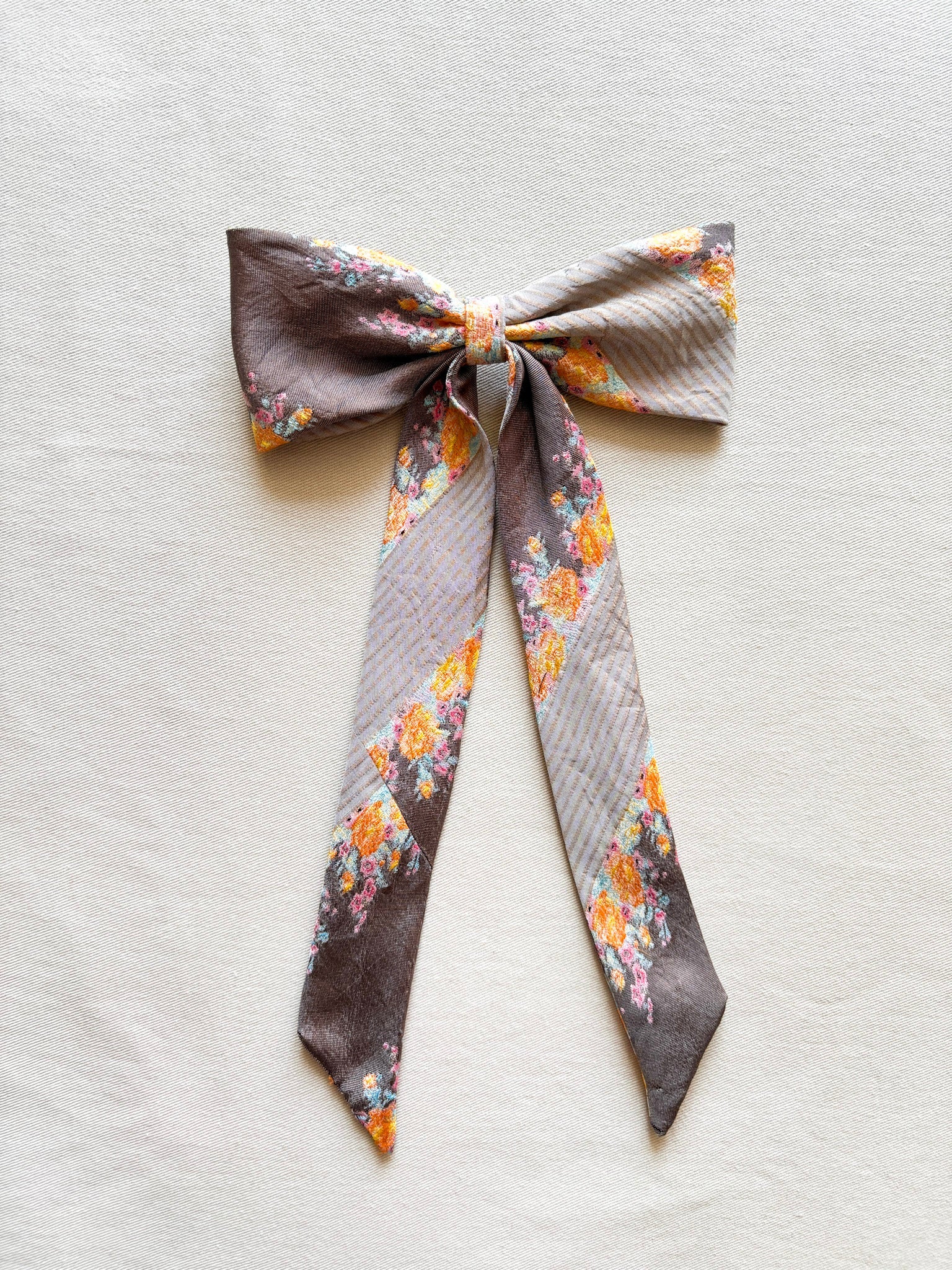 Barrette Nœud Upcyclé 'Étoile d'orange' (grand)