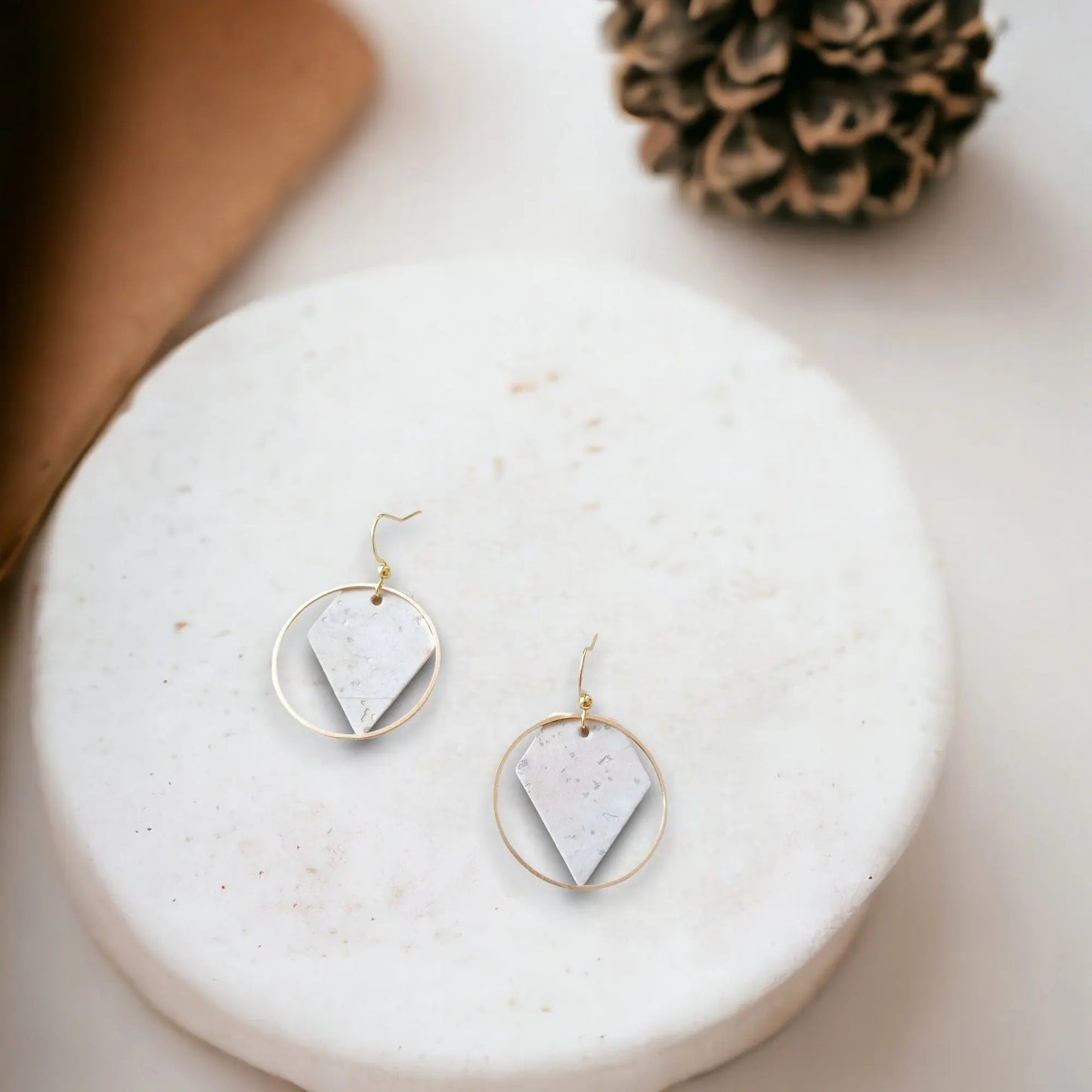 Boucles d'oreilles en liège ou cuir de pomme, ROSA Karmyliege Liège-blanc