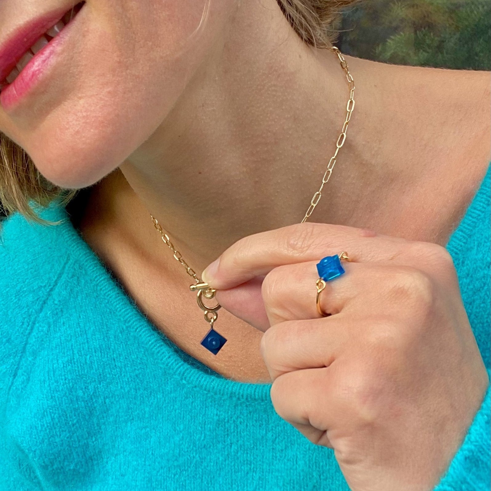 Bague dorée fine - Les Joueuses