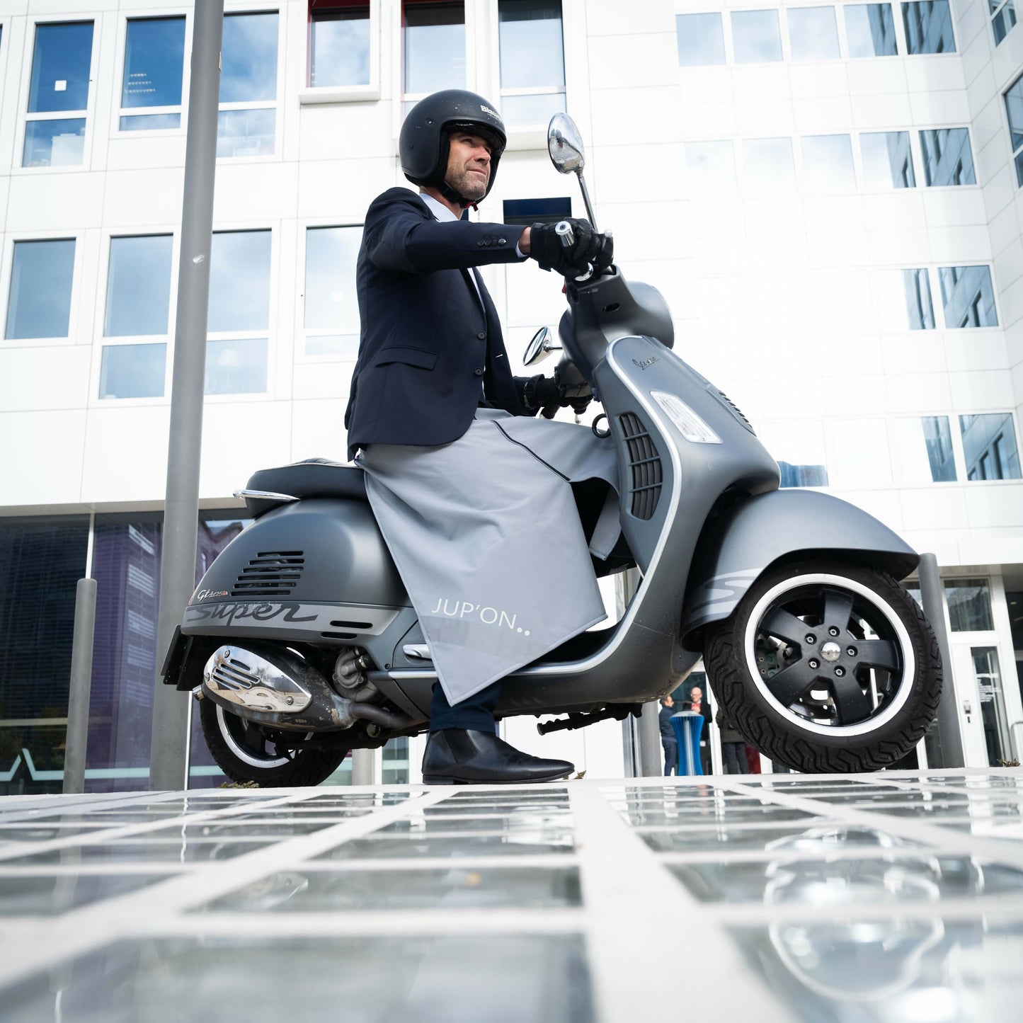 Tablier de scooter GRIS CLAIR
