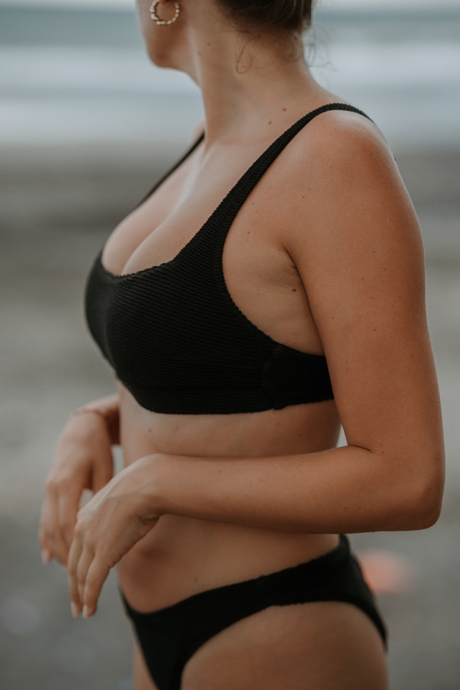 HAUT DE BIKINI NOIR INTENSE ~ SEGARA