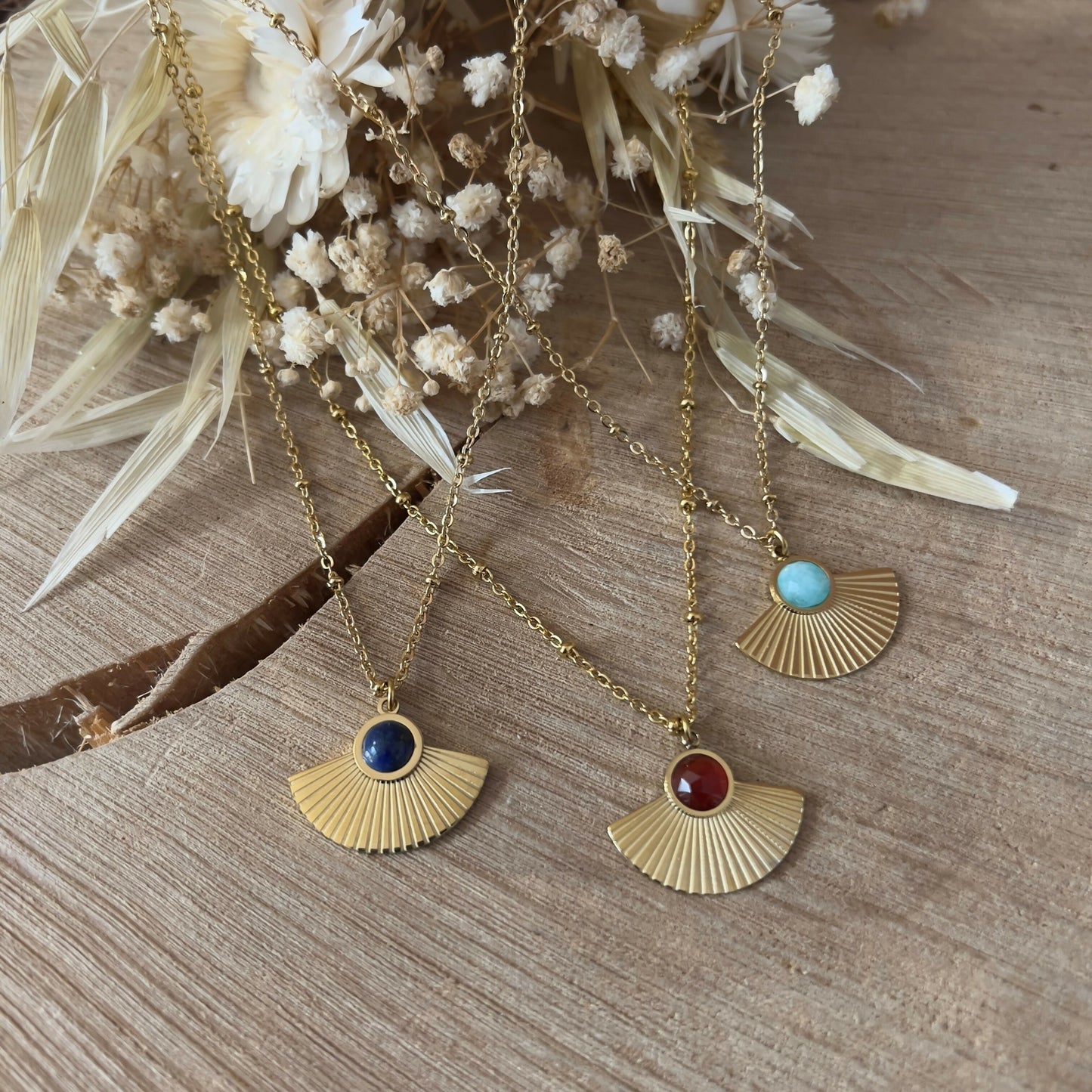 Collier eventail