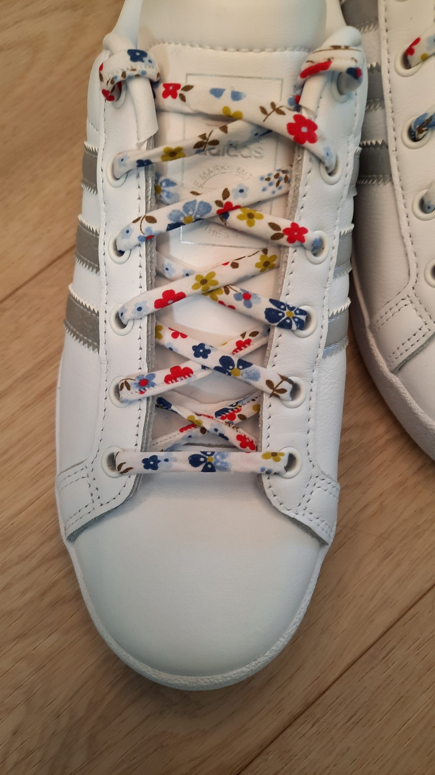 Lacets thème bleu