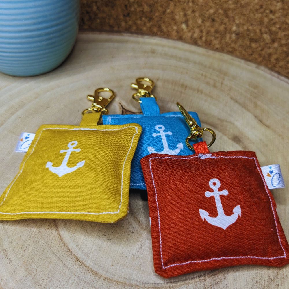 Coffret deux porte-clés ou broches