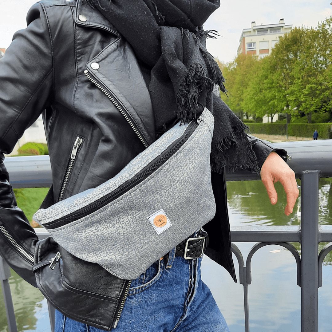 Sac banane argenté