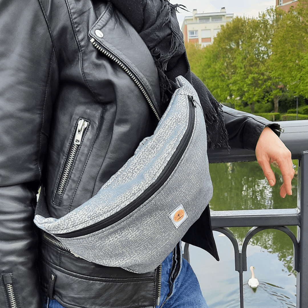 Sac banane argenté