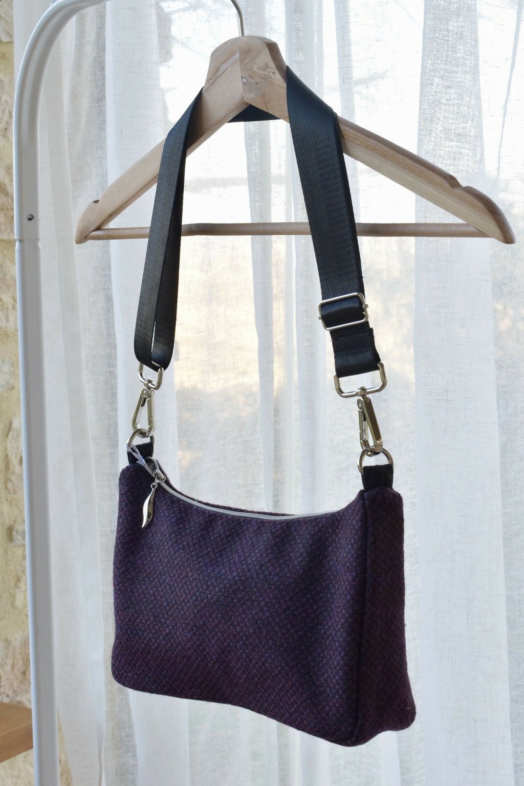 sac-baguette-laine-violet-noir-tweed-chic-ethique-artisanale-fait-main-tendance-upcycling