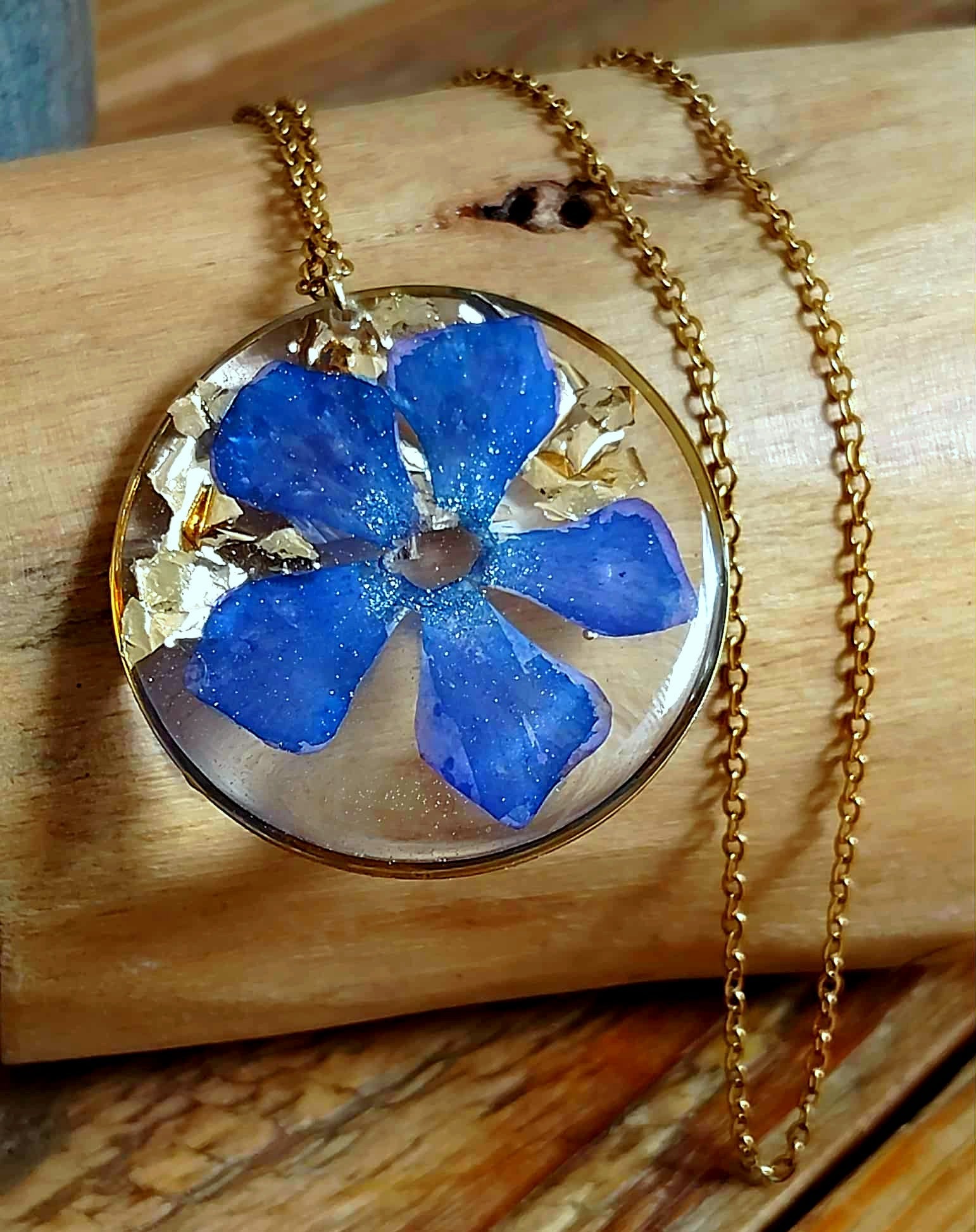 Collier, Pervenche