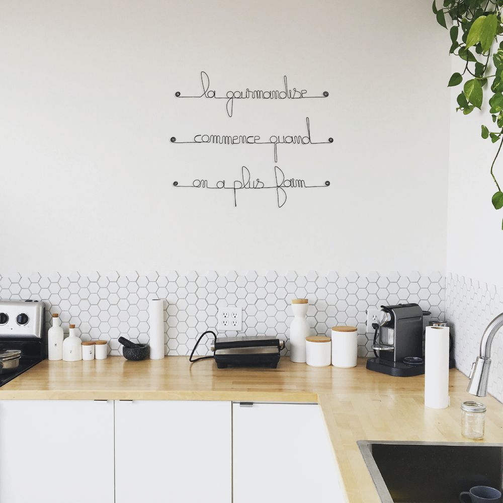 Citation en fil de fer " La gourmandise commence quand on a plus faim " - a punaiser - Bijoux de mur