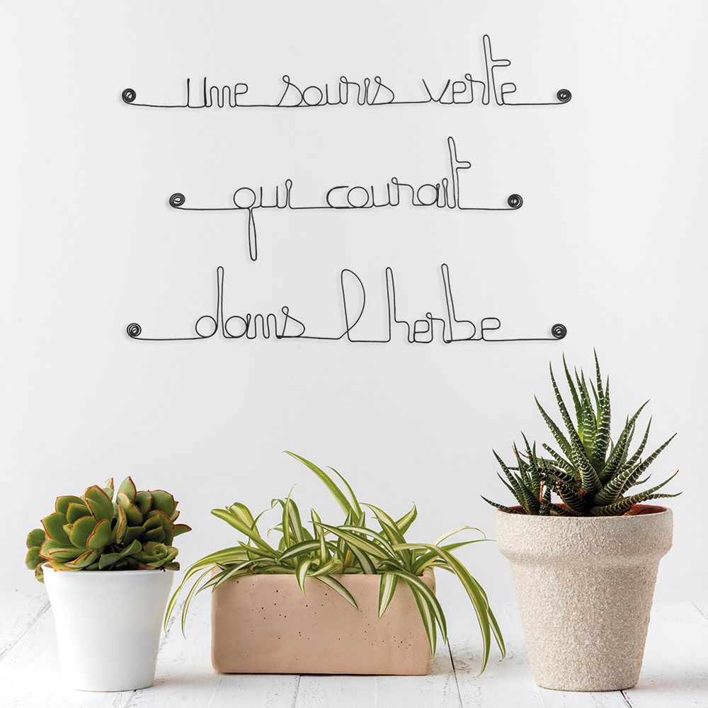 Citation en fil de fer " Une souris verte qui courait dans l'herbe " - à punaiser - Bijoux de mur