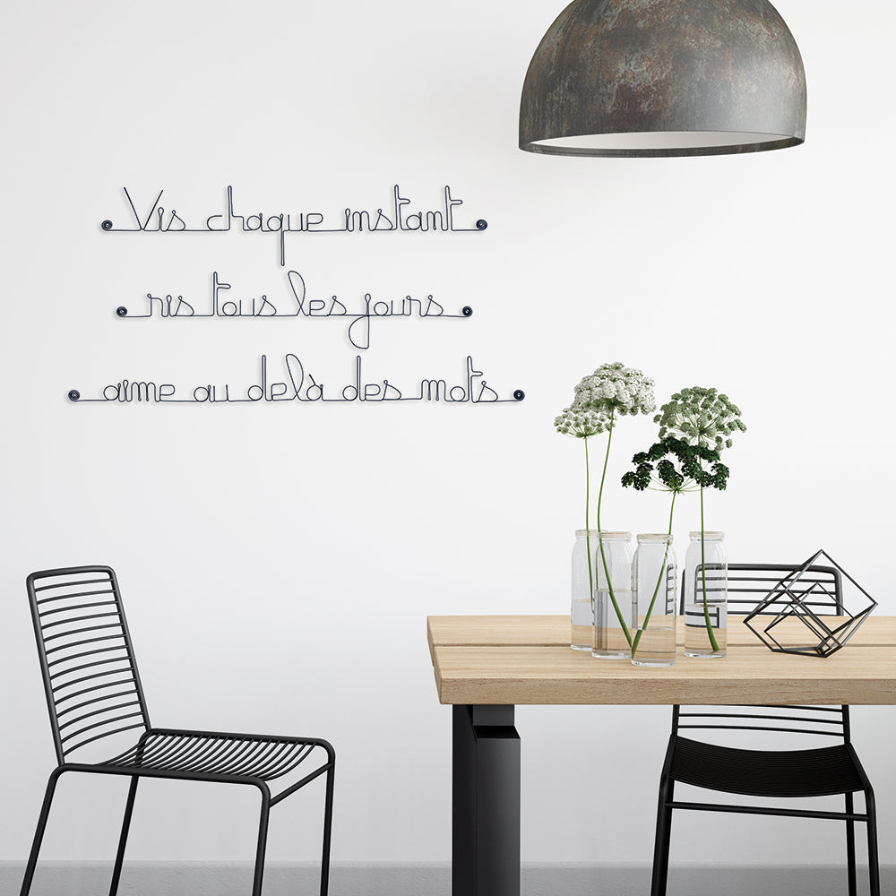 Citation en fil de fer " Vis chaque instant, ris tous les jours, aime au delà des mots " - à punaiser - Bijoux de mur