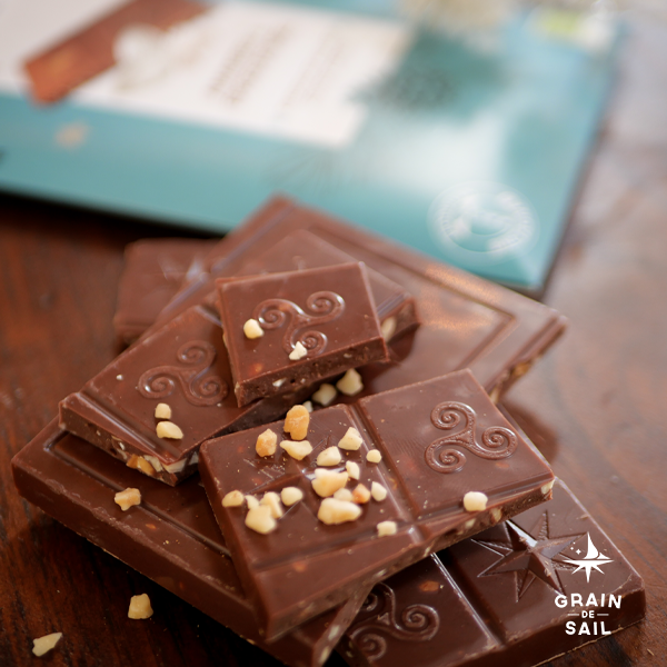Tablette de chocolat au Lait Amandes et Epices de Noël - 100G - BIO