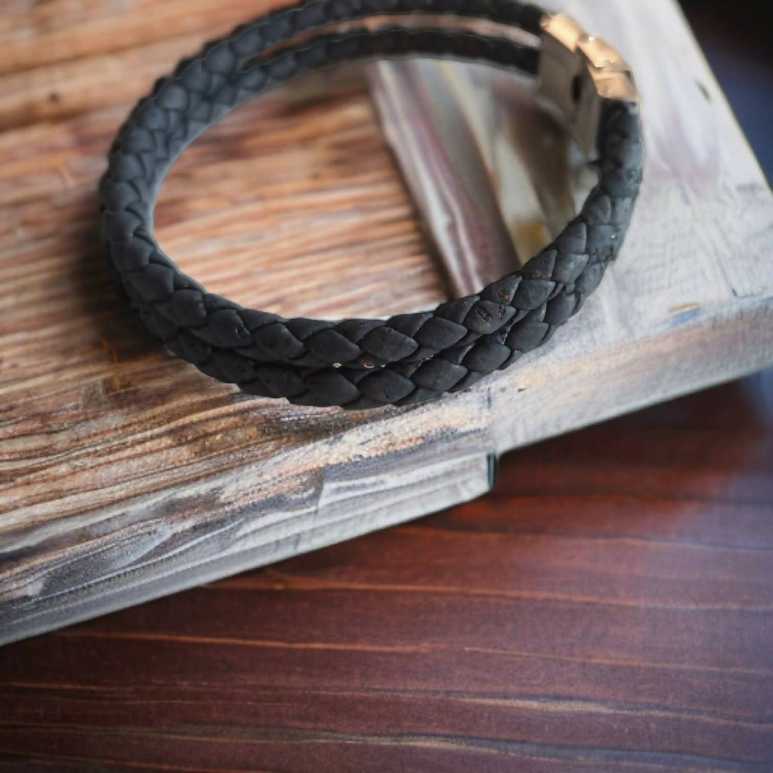 bracelet-en-liege-tresse-leo-karmyliege (6)