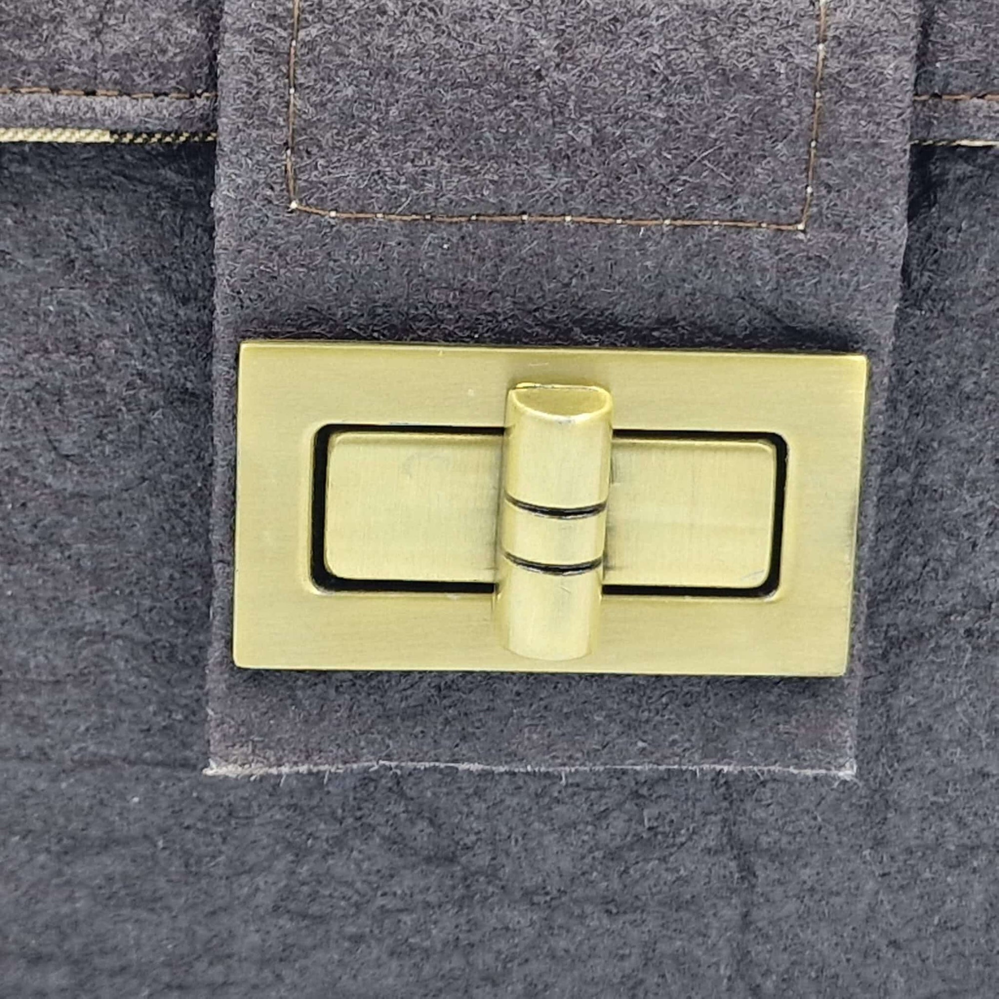 Sac en Piñatex (Piñatex®) marron avec bouclerie bronze