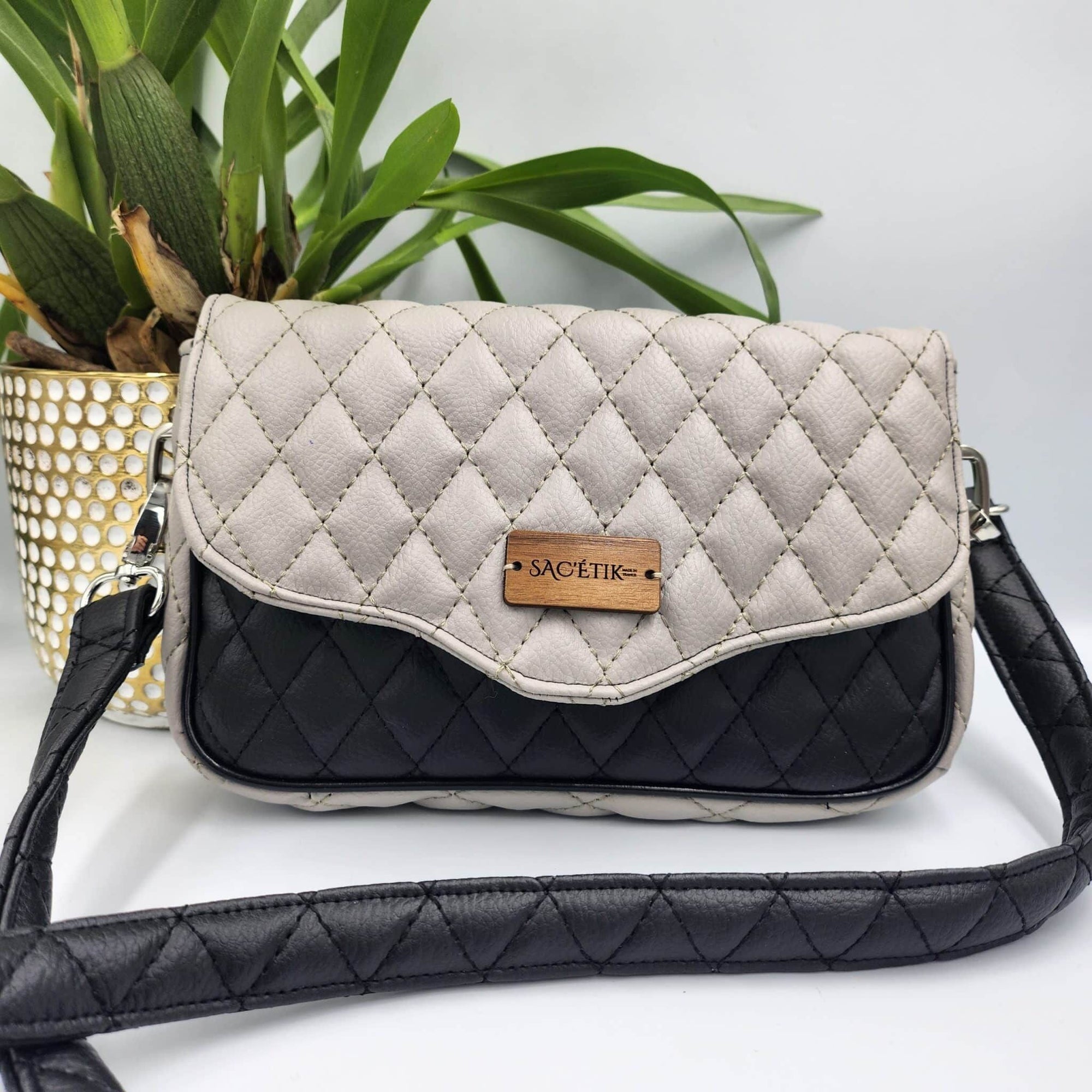 Sac Alysse gris et noir matelassé
