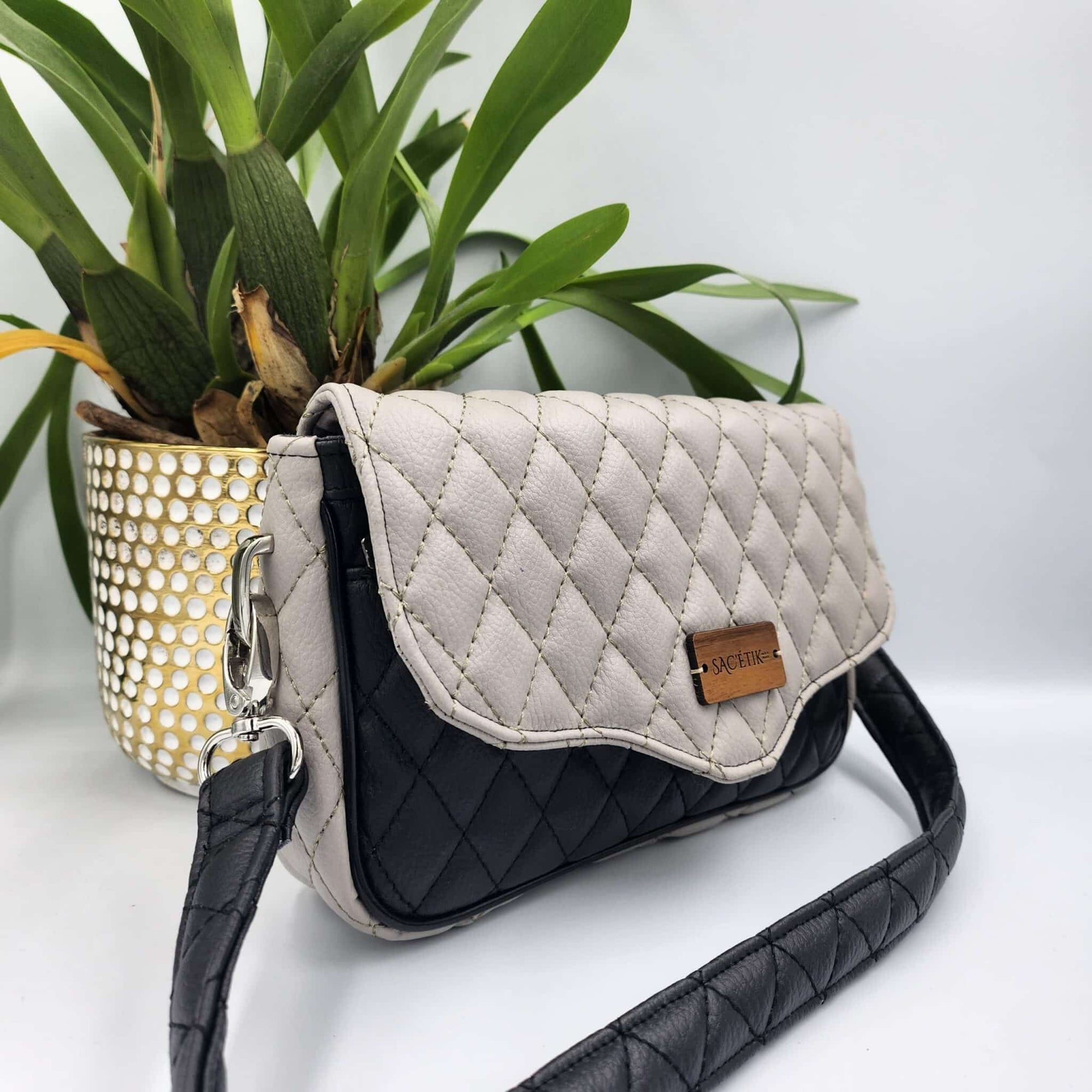 Sac Alysse gris et noir matelassé