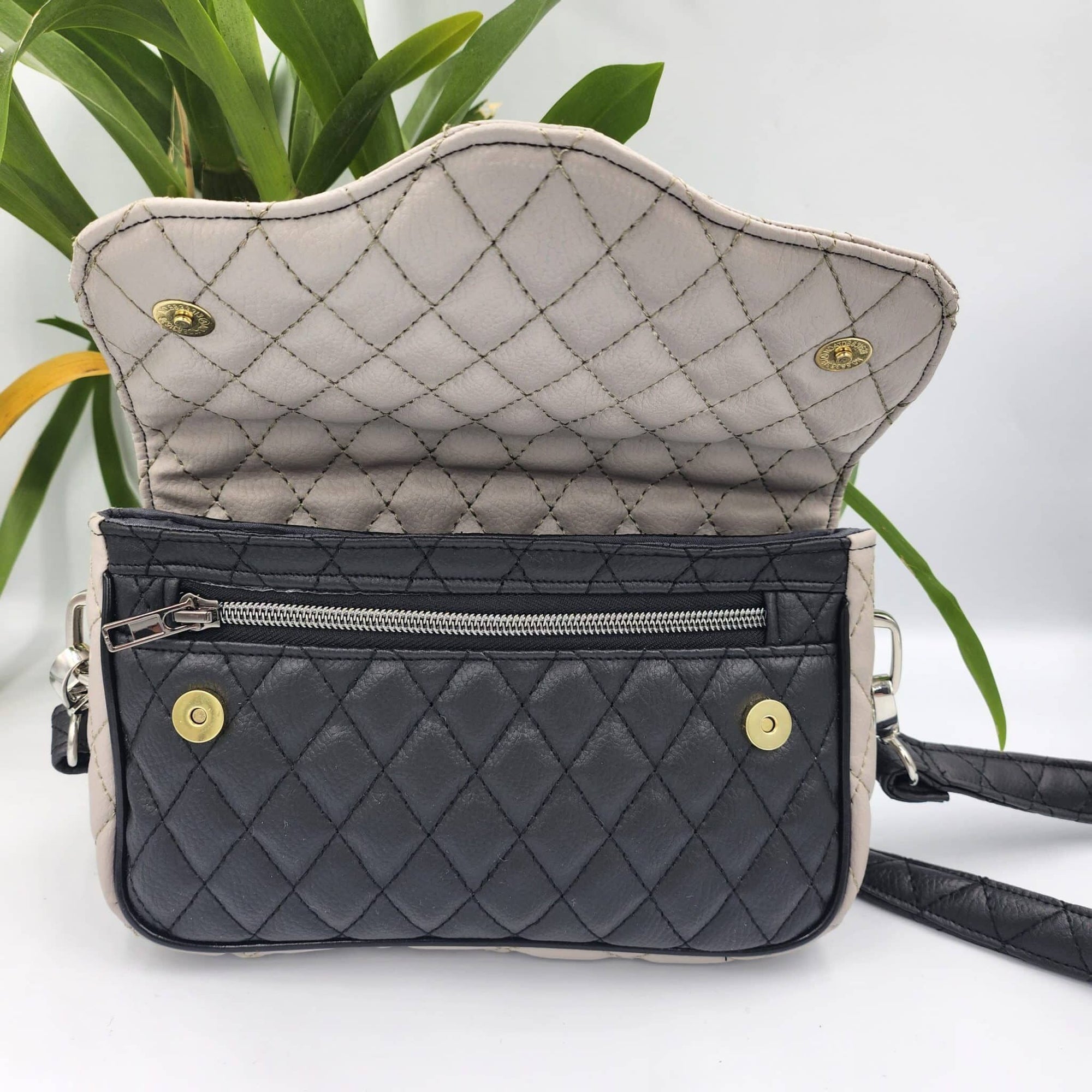 Sac Alysse gris et noir matelassé