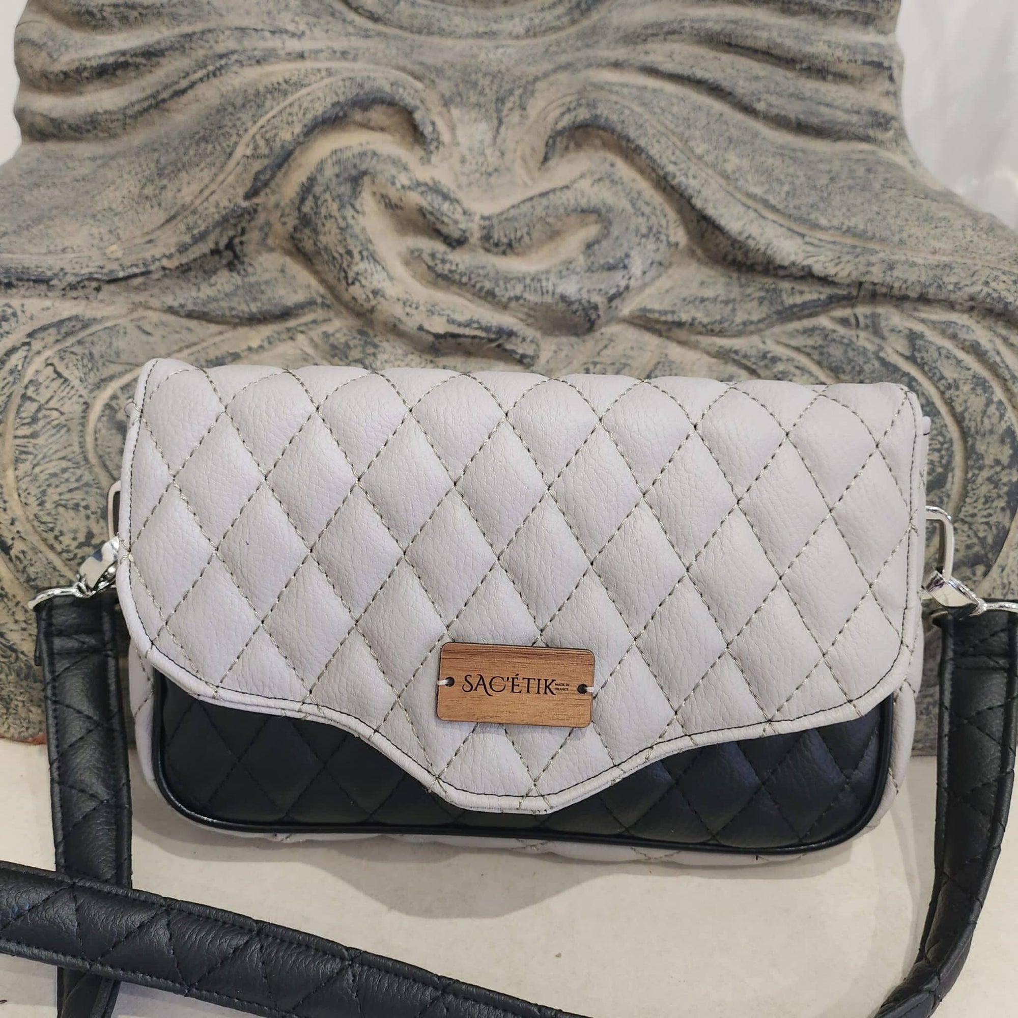 Sac Alysse gris et noir matelassé