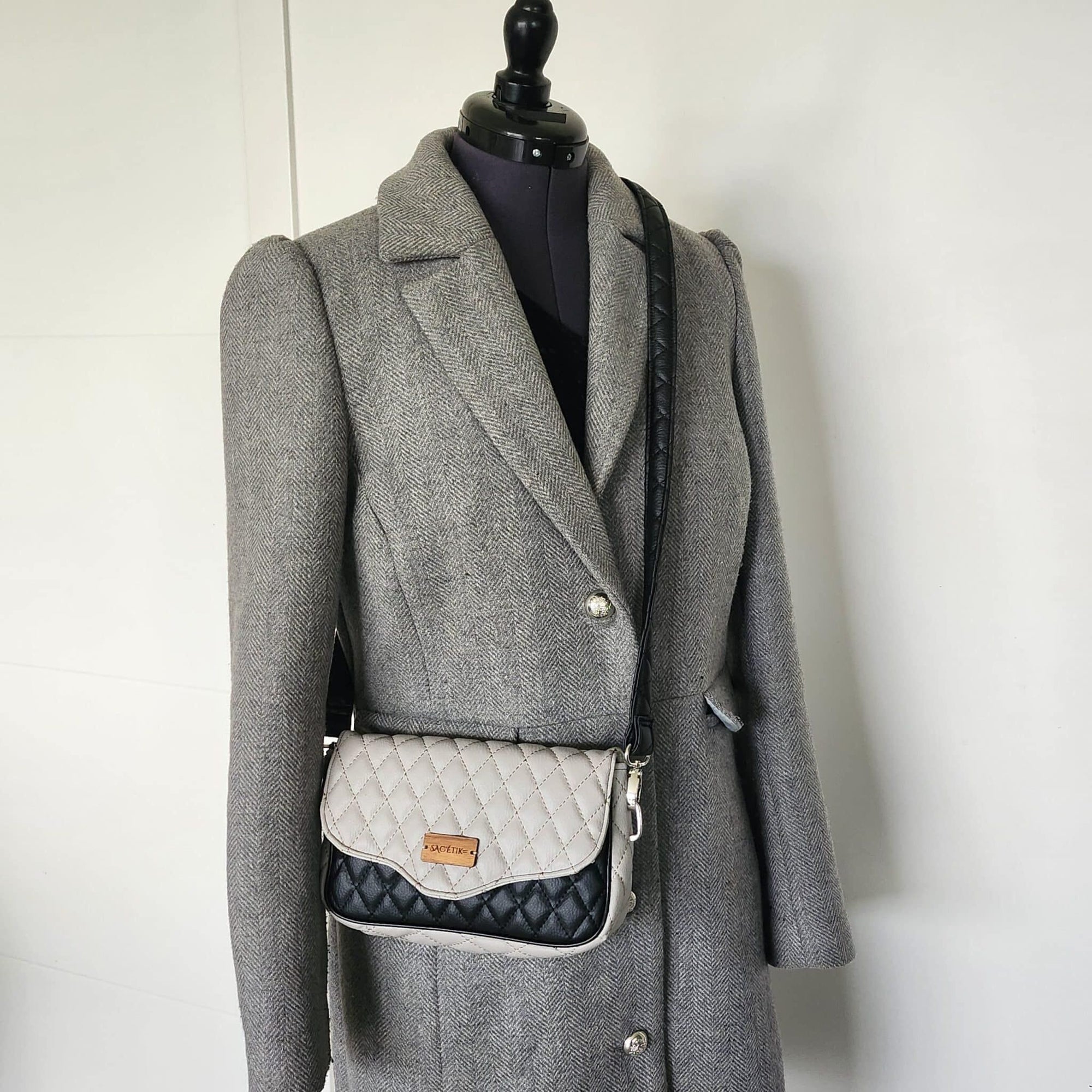 Sac Alysse gris et noir matelassé