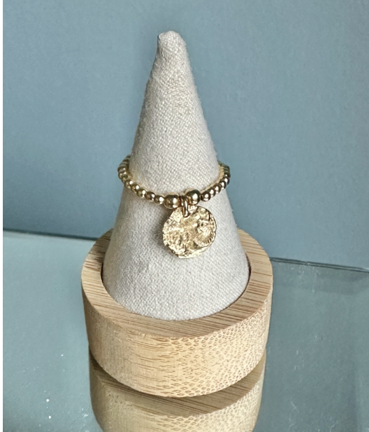 BAGUE PERLES PO MEDAILLE MARTELEE STRASS