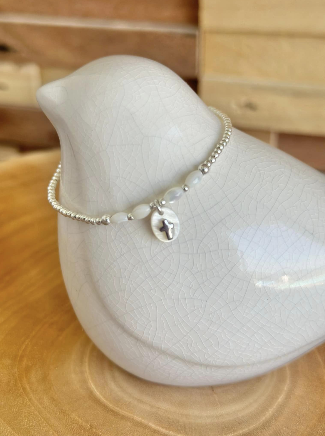 Bracelet en argent 925, pendentif croix et nacres blanches