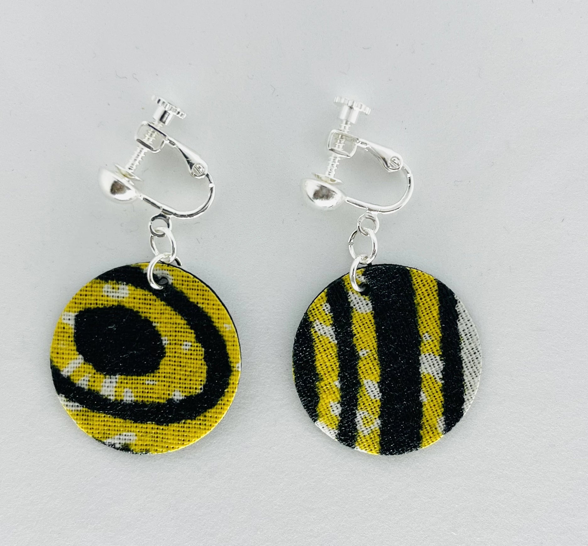 Boucle d'oreilles cuir noir tissu n°25