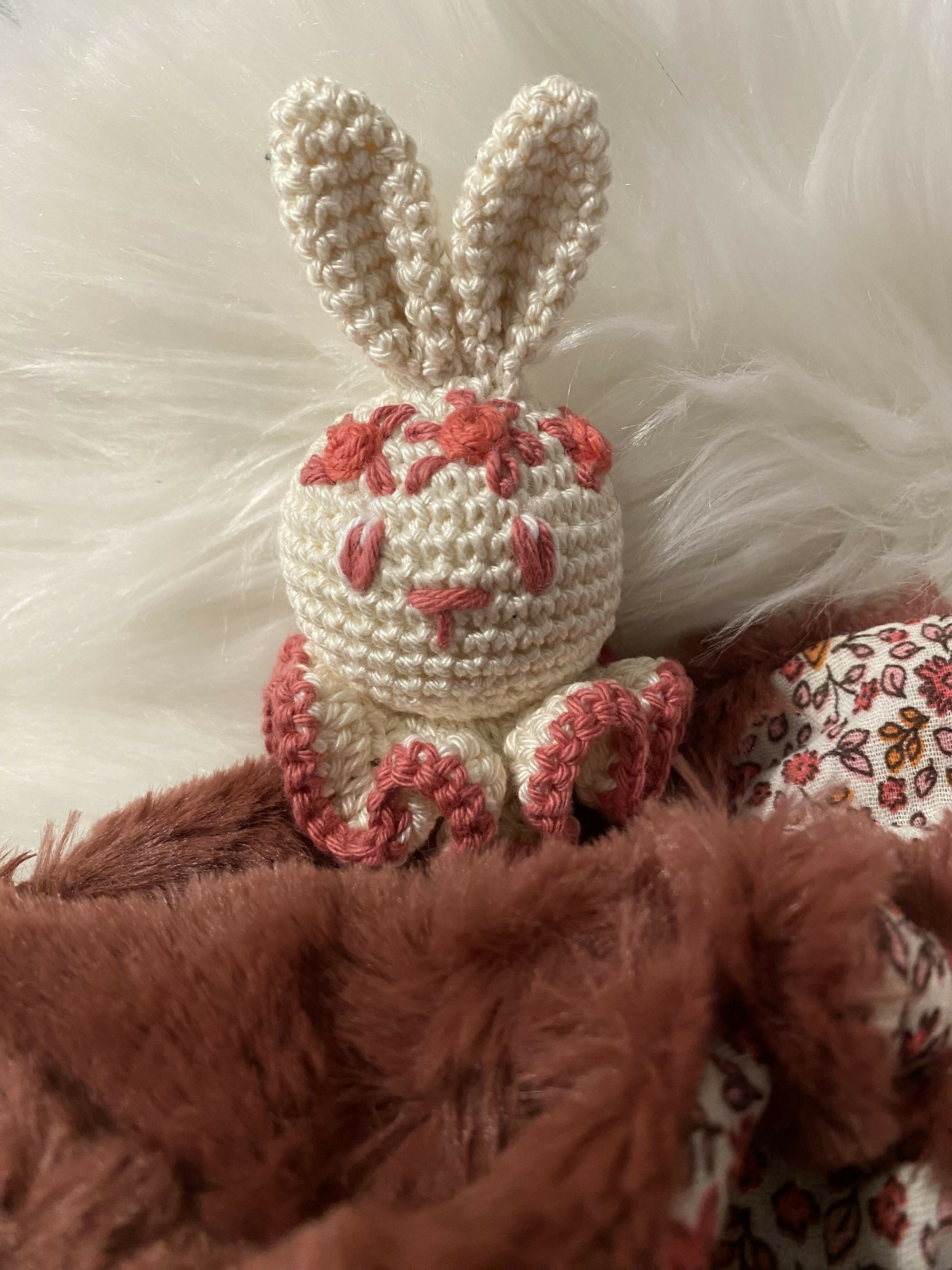 DOUDOU LAPIN D GAZE FLEURS1