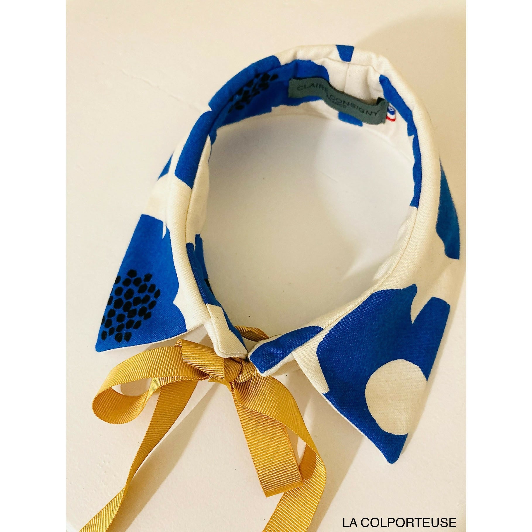 col fleur bleue 2