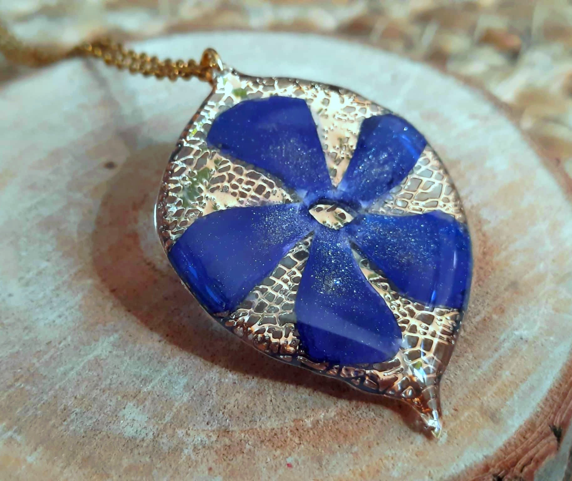 Collier, Pervenche