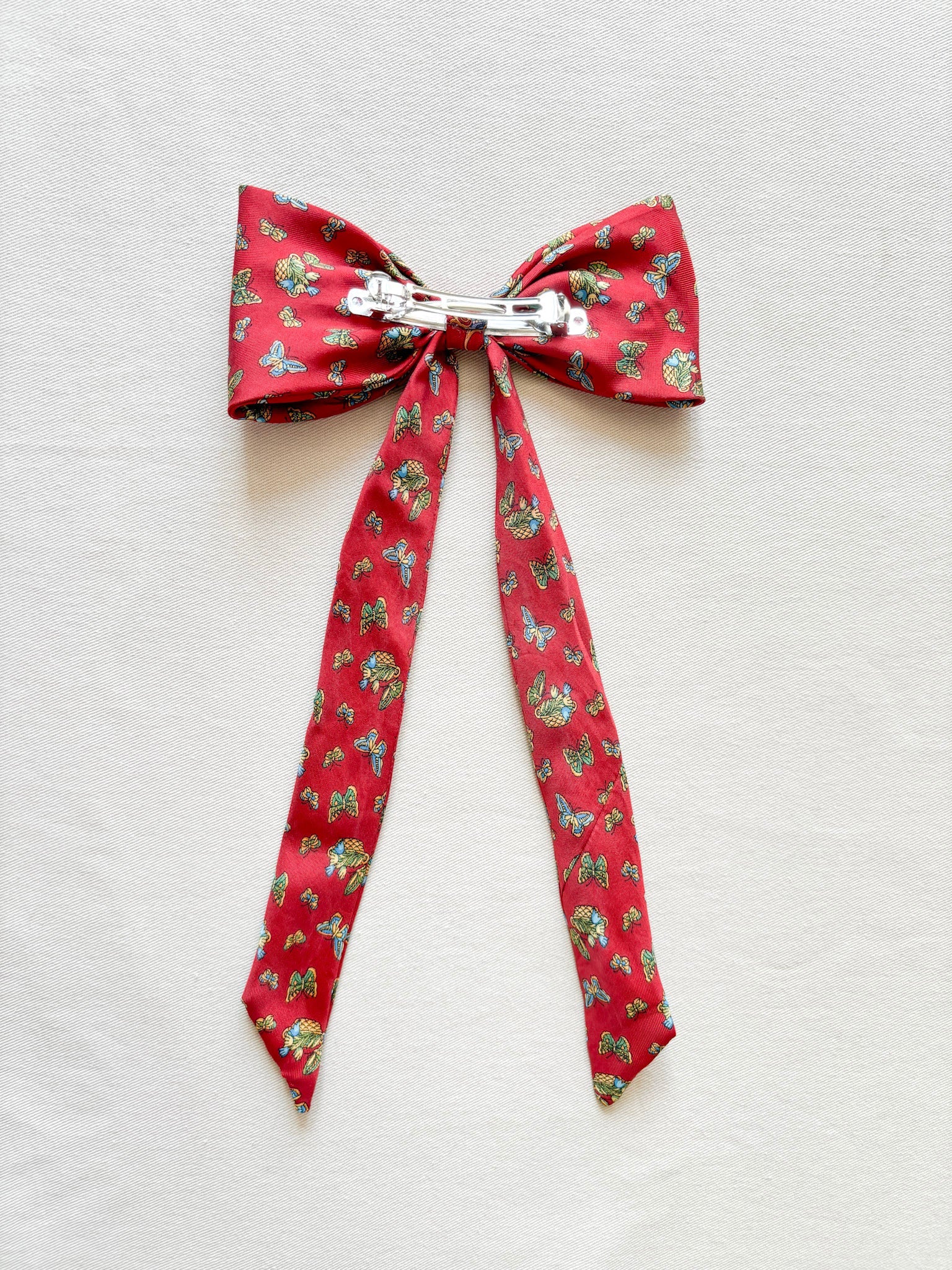 Barrette Nœud Upcyclé 'Rouge Monarque' (grand)