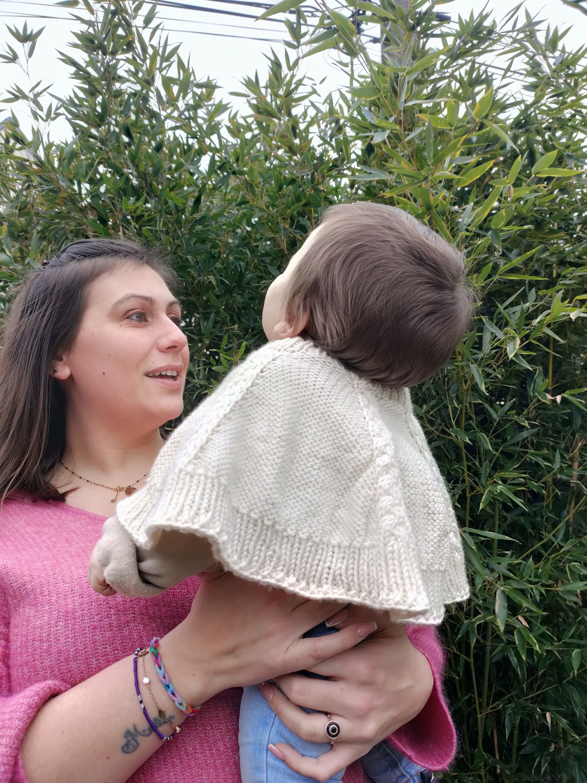 Kit à tricoter : La cape évolutive de Super bébé