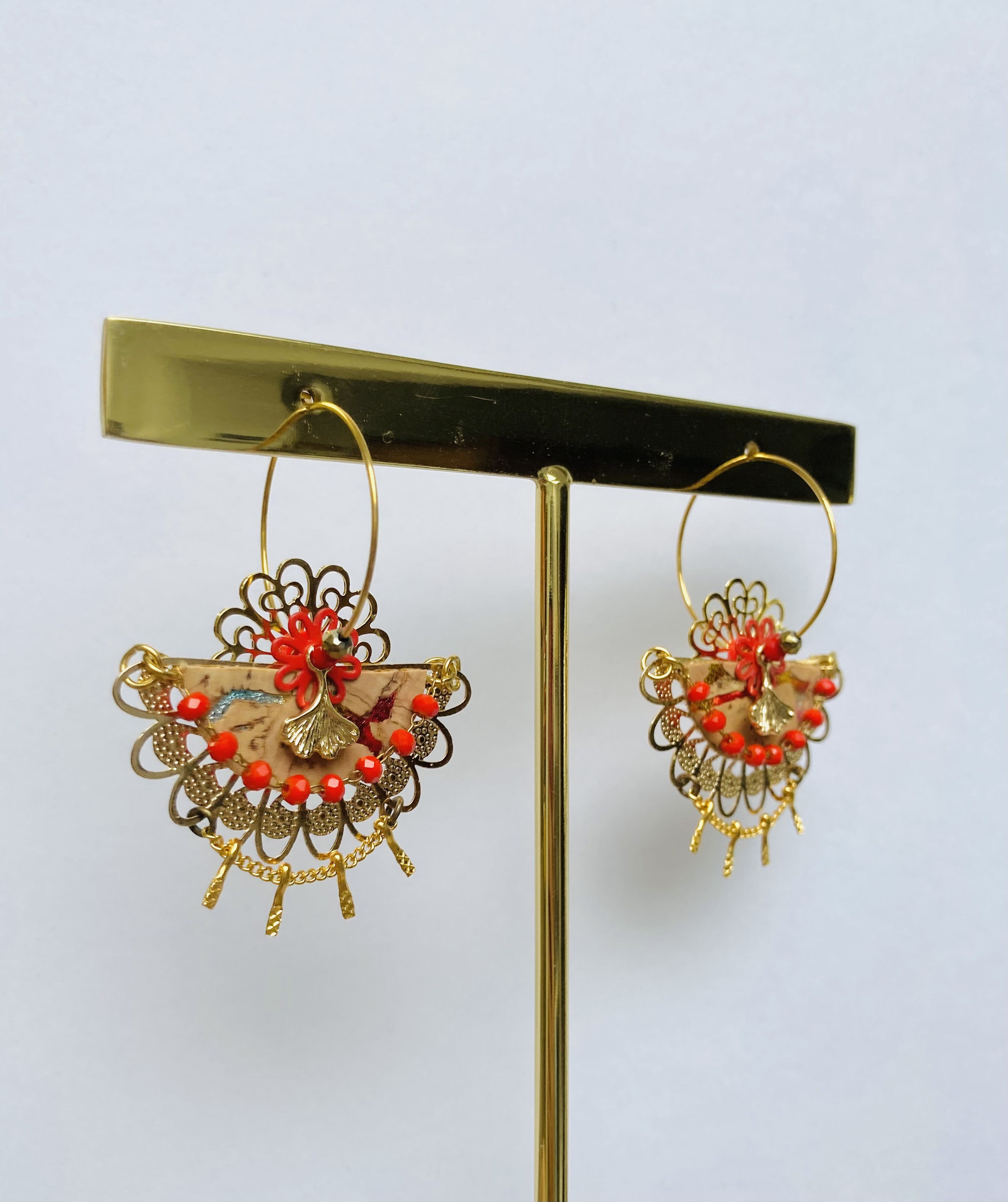 "Ginkgo Fan" Creole earrings in red