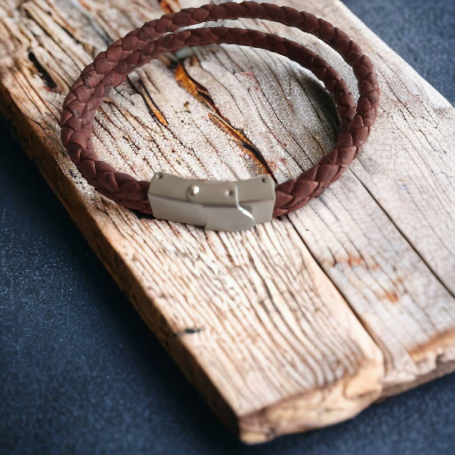 bracelet-en-liege-tresse-leo-karmyliege (4)