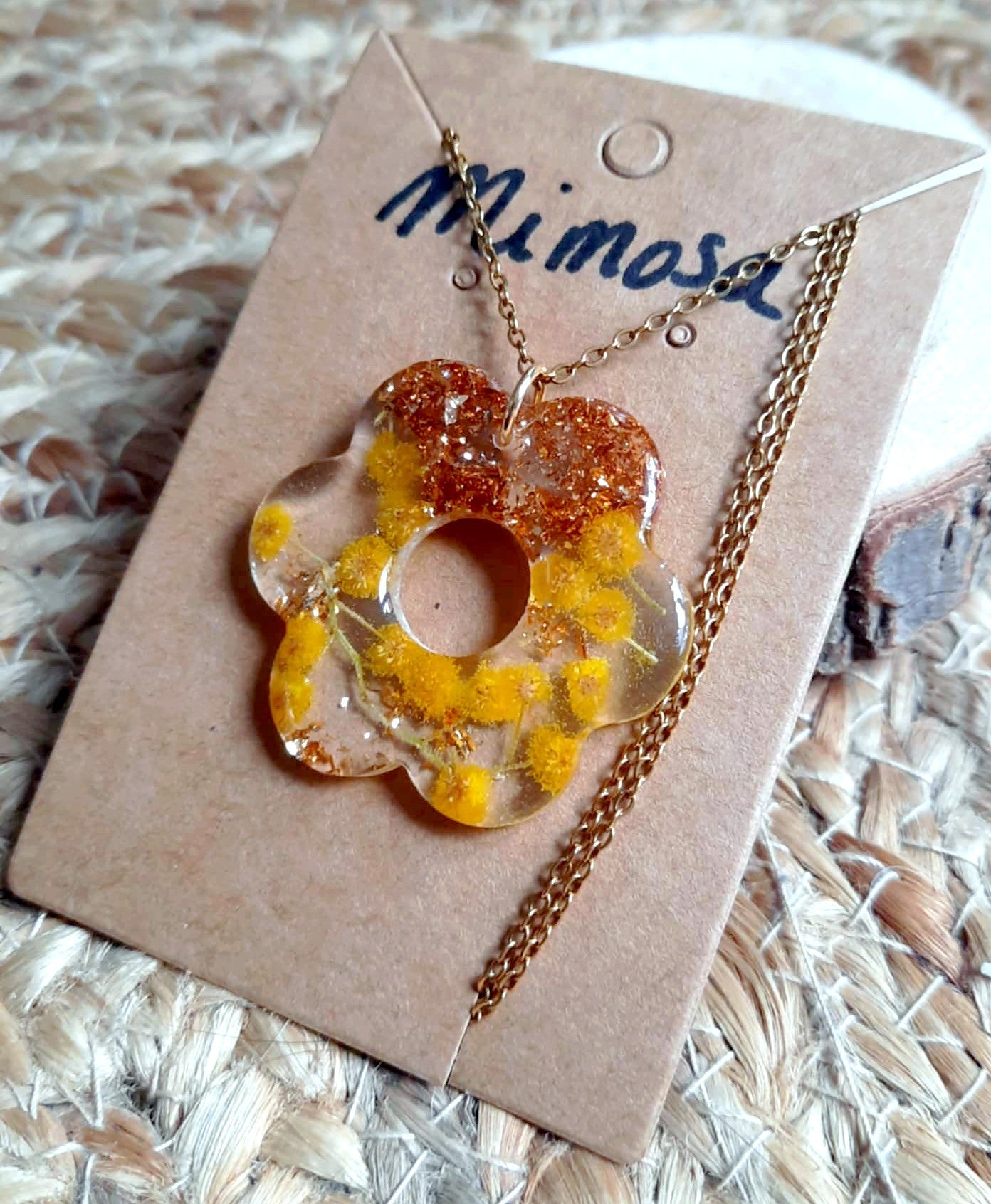 Collier, Mimosa