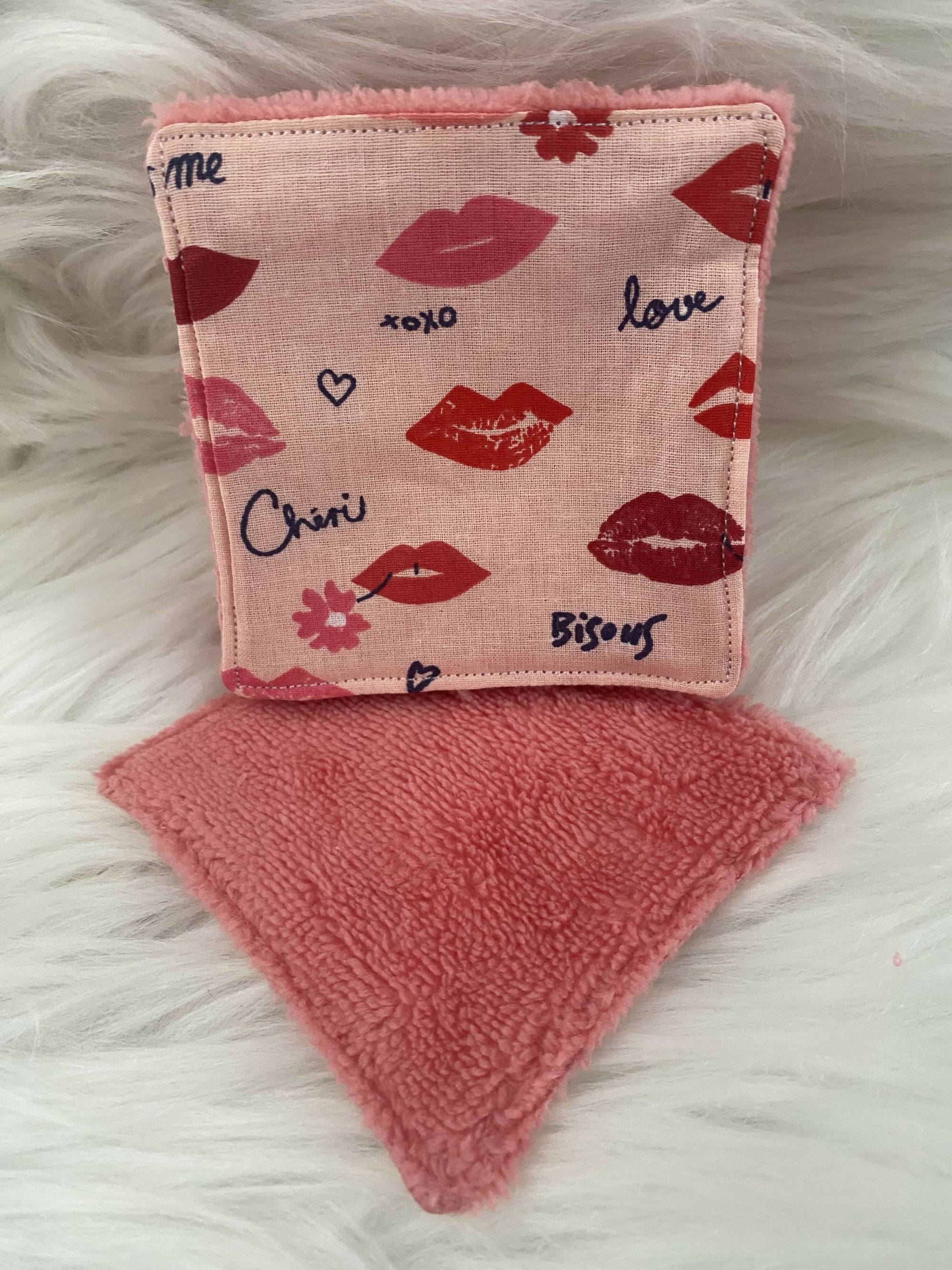 5 LINGETTES OCTOBRE ROSE COLORIS VARIES 1€ Reversé à MON BONNET ROSE