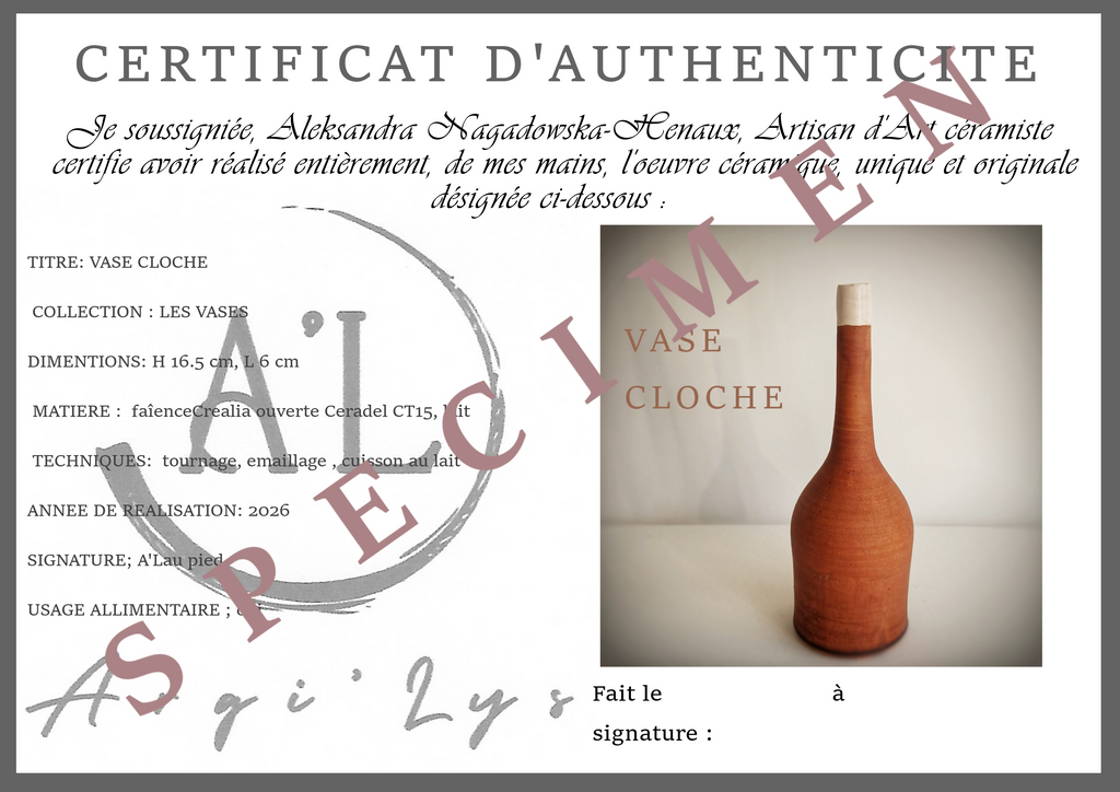 VASE CLOCHE