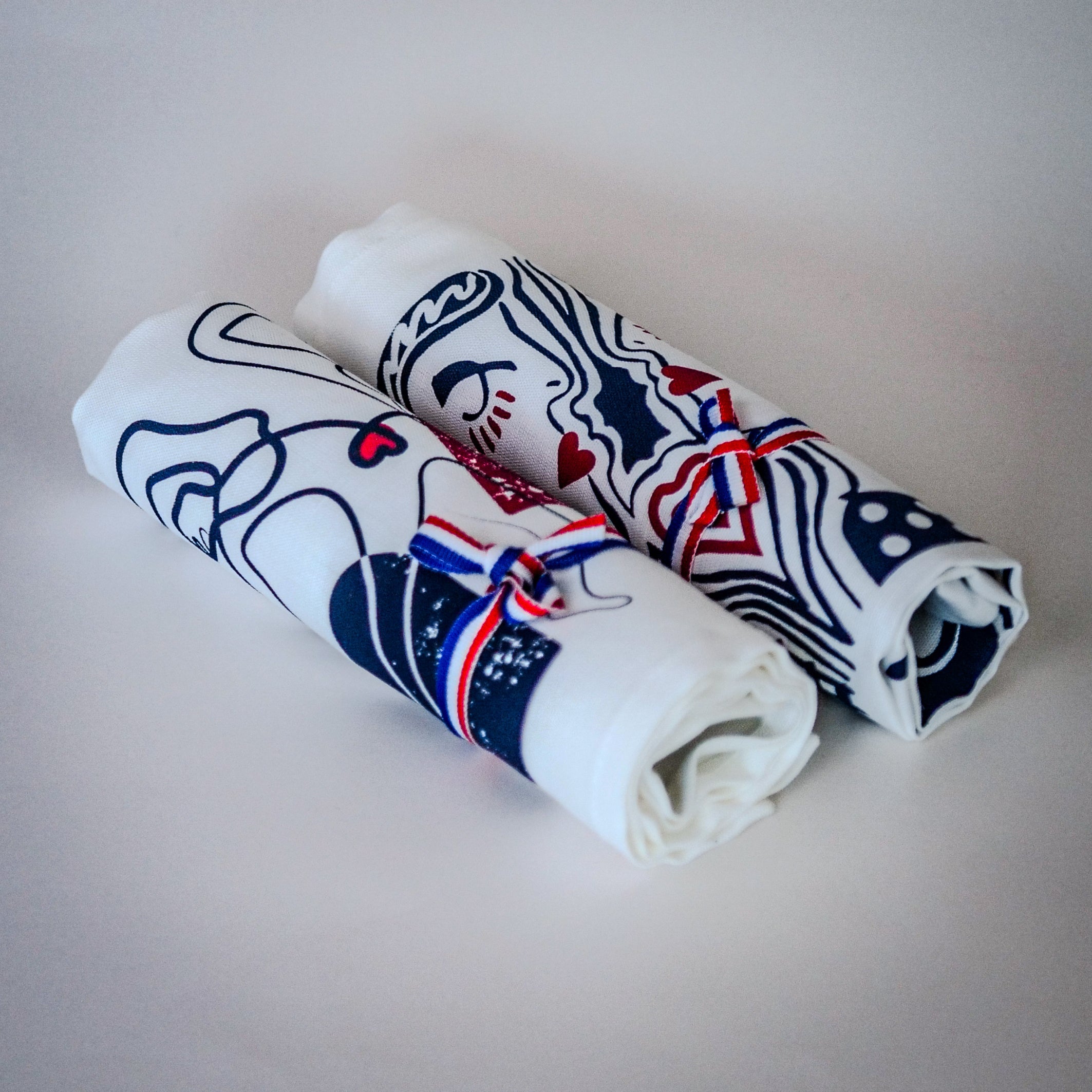 "Soulmates" & "Eternal Lovers" 2-Piece Towel Set - Jana Collab | La Serviette de Table