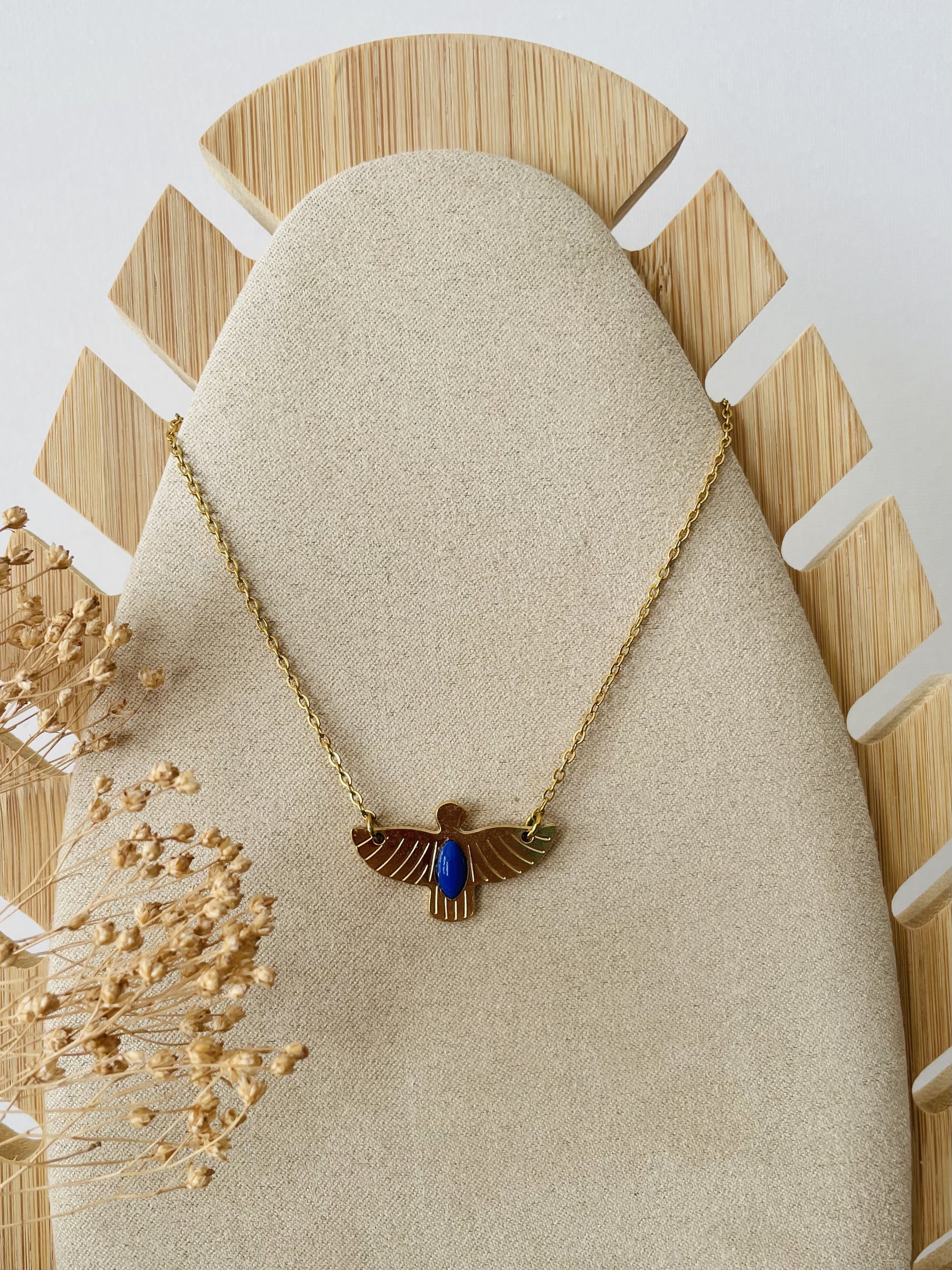 Collier Aigle bleu