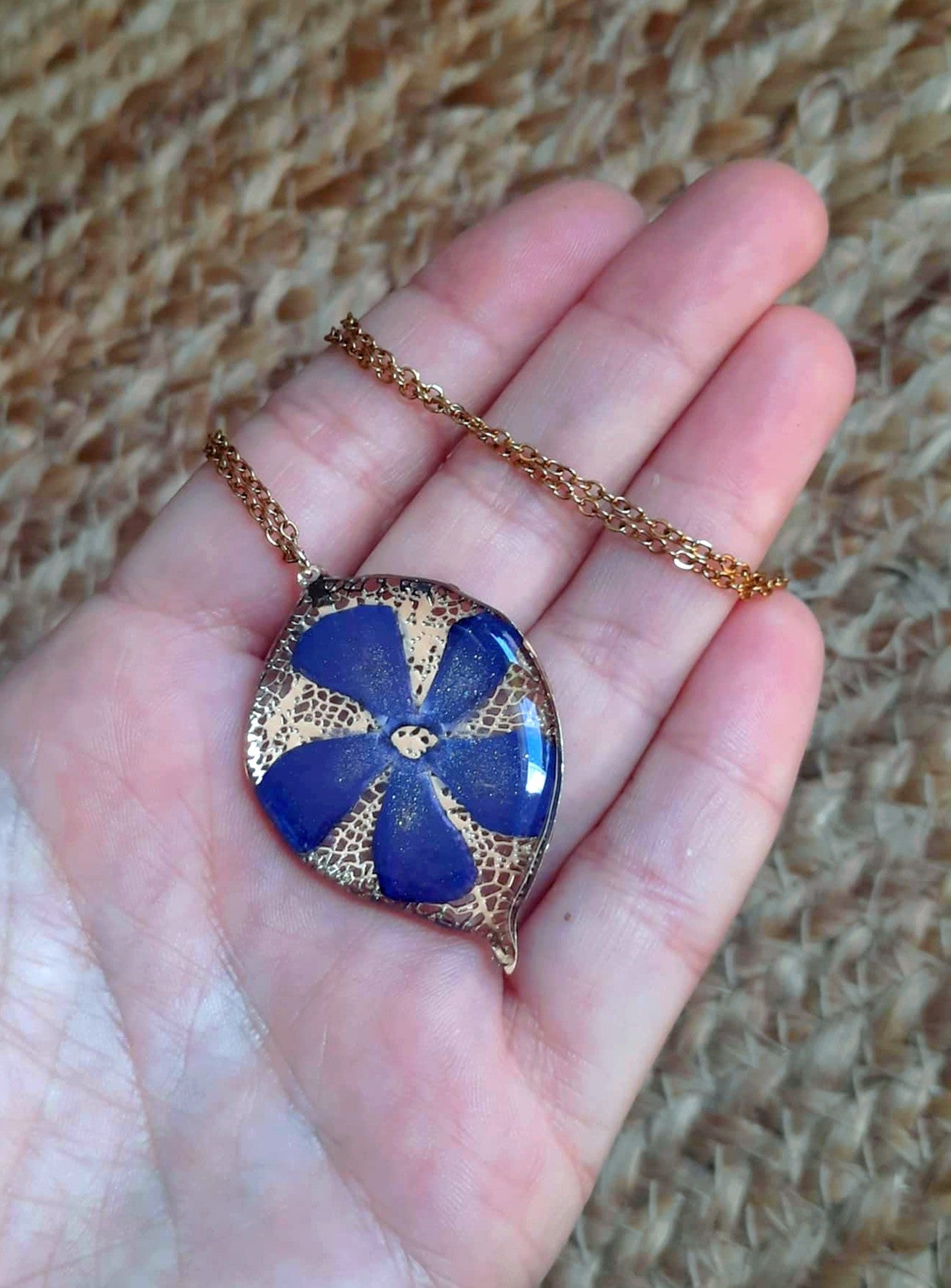 Collier, Pervenche