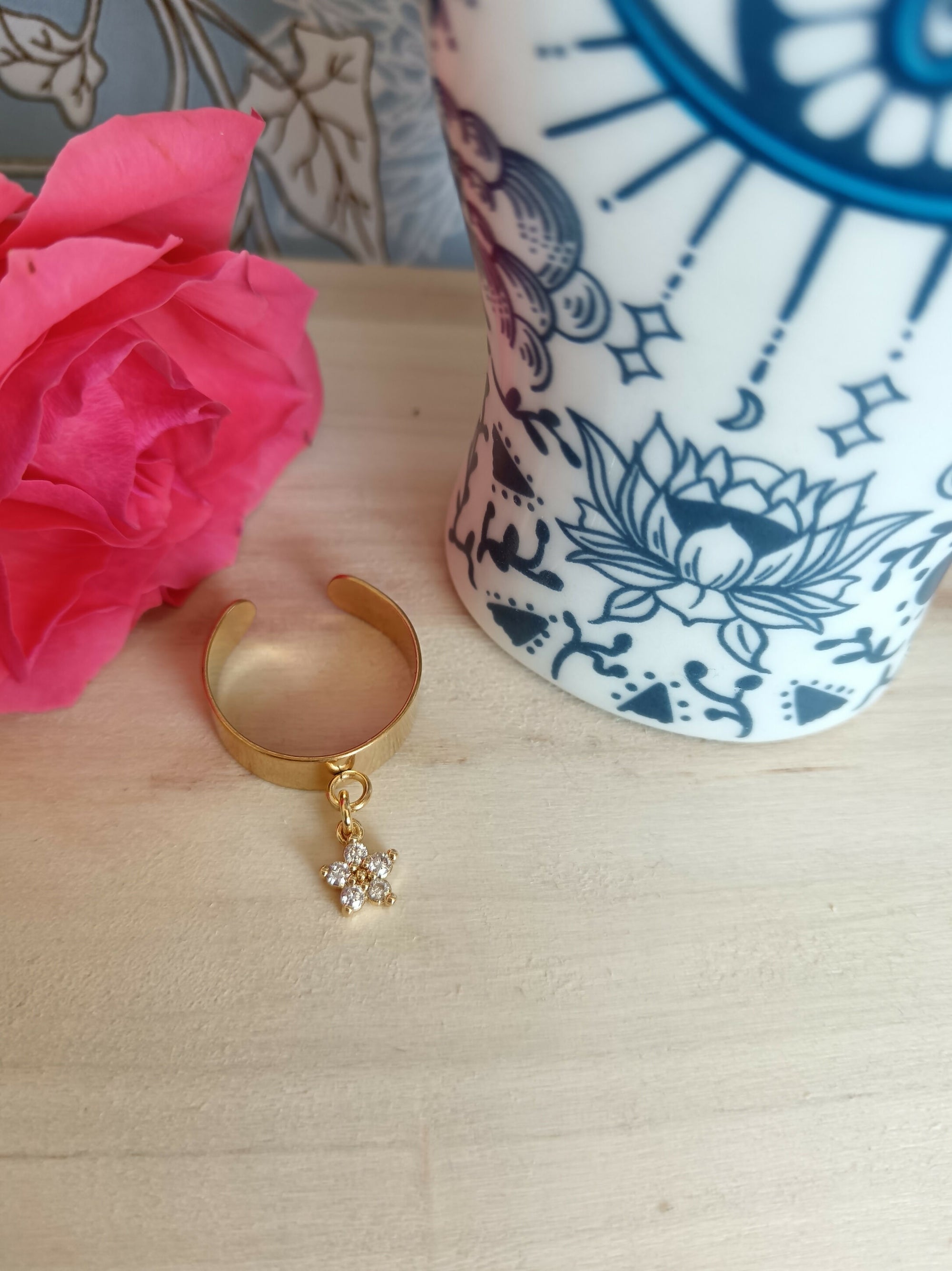 bague doré fleur fine