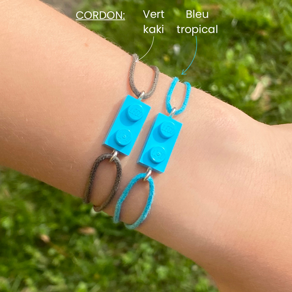 Bracelet d'amitié avec une brique Lego et cordon coton ajustable