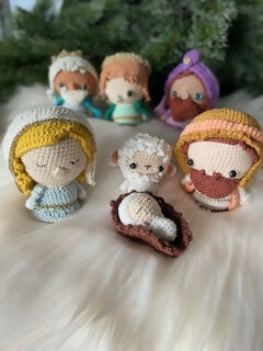 CRECHE Jesus Marie Joseph