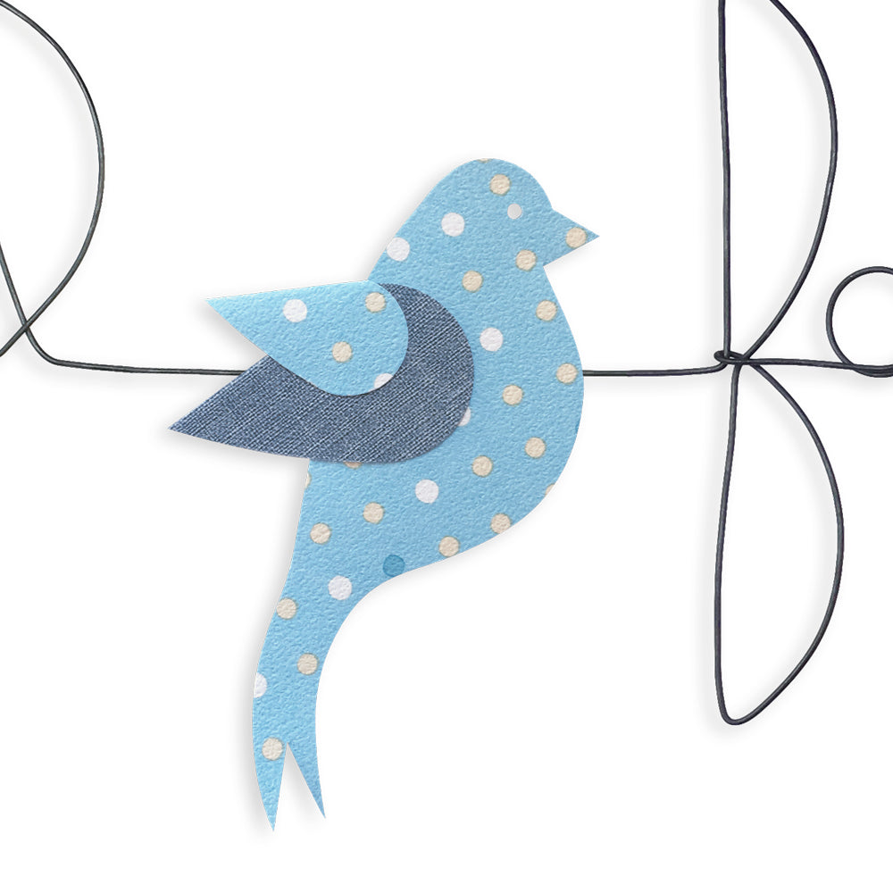 Citation colorée en fil de fer - Oiseau - Bleu : Petit à petit l'oiseau fait son nid - Bijoux de mur