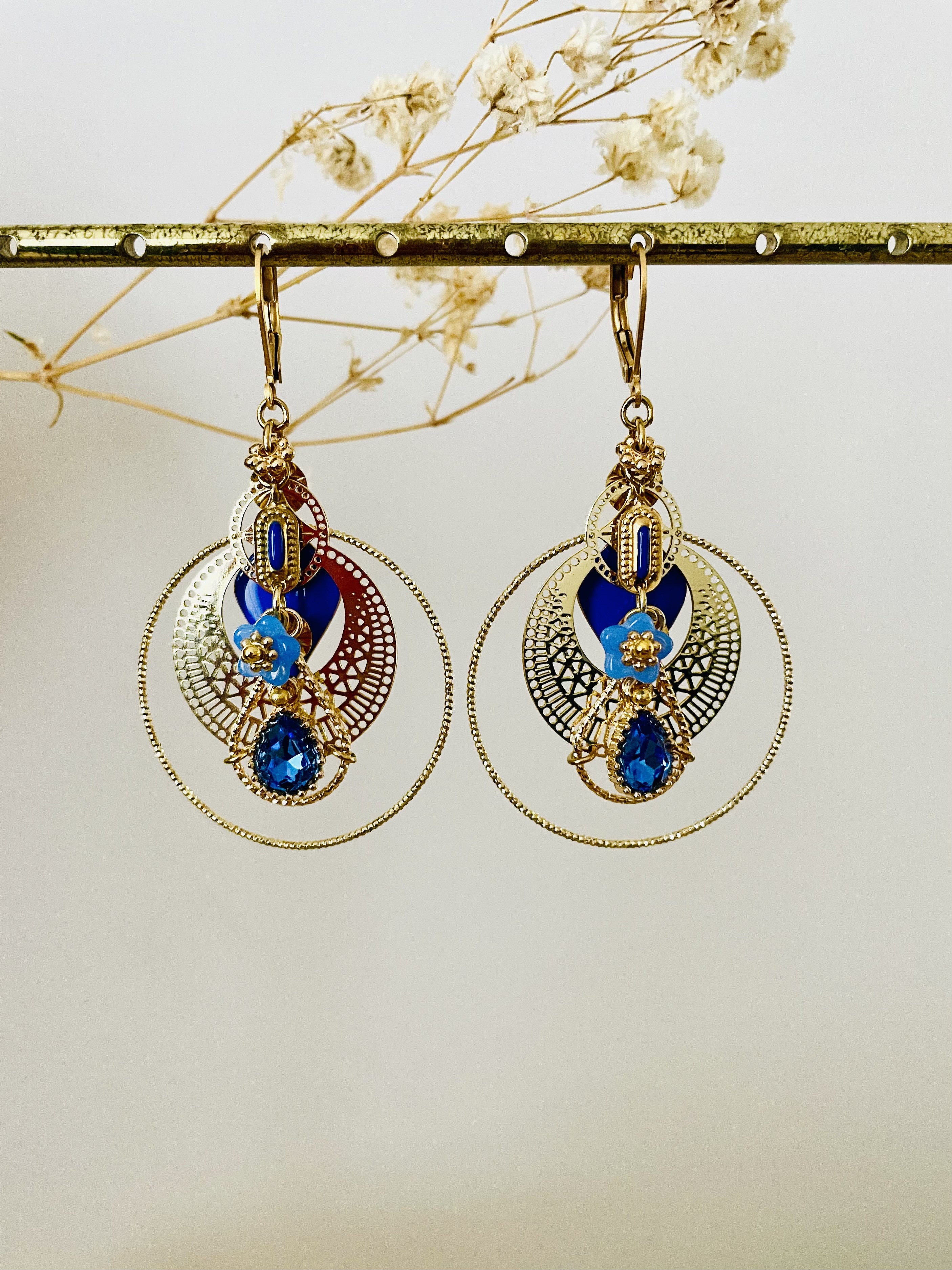 "Retro flowers" sleeper earrings