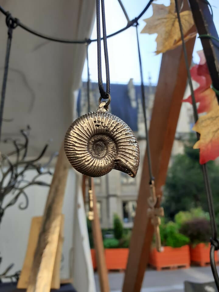 Pendentif bronze