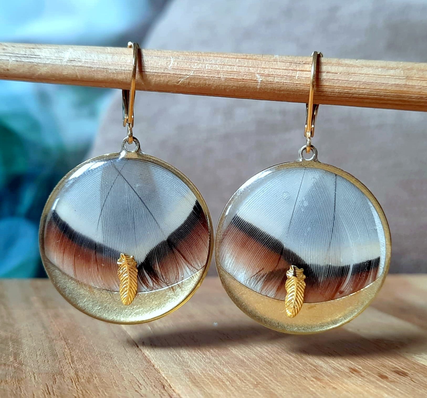 Boucles d'oreille, Plume de perdreau