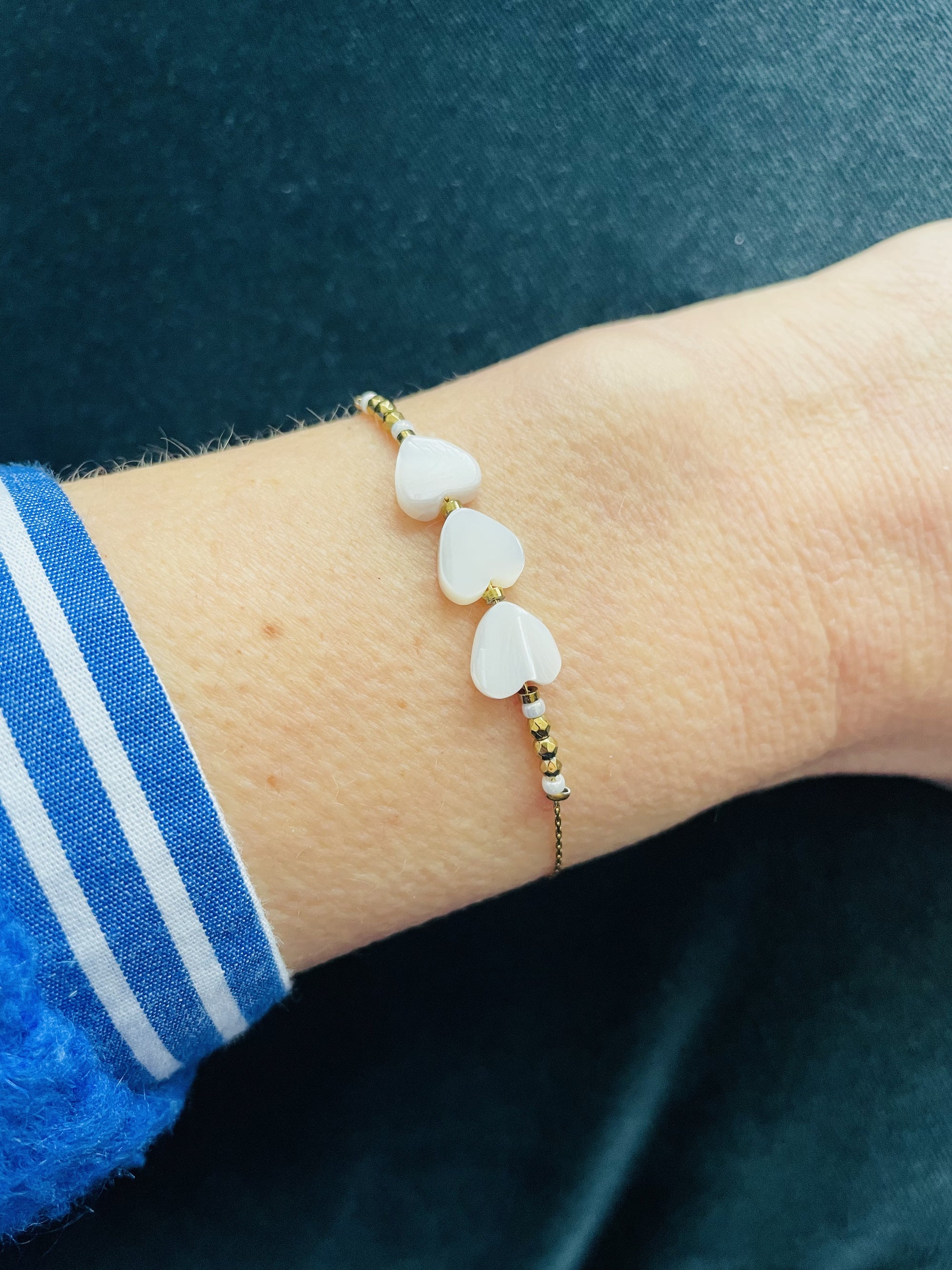 Bracelet nacre "3 coeurs"