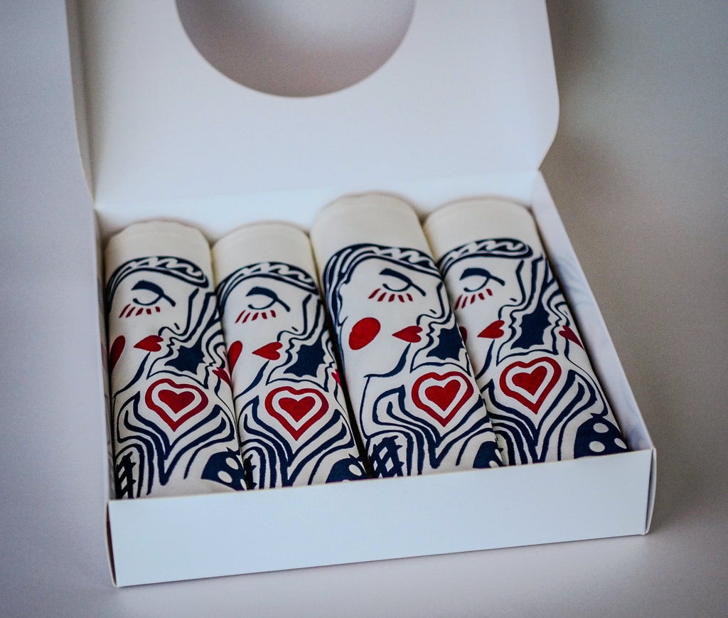 Coffret de 4 serviettes de table  - La Serviette de Table - Linge de table - "Les éternels amoureux"