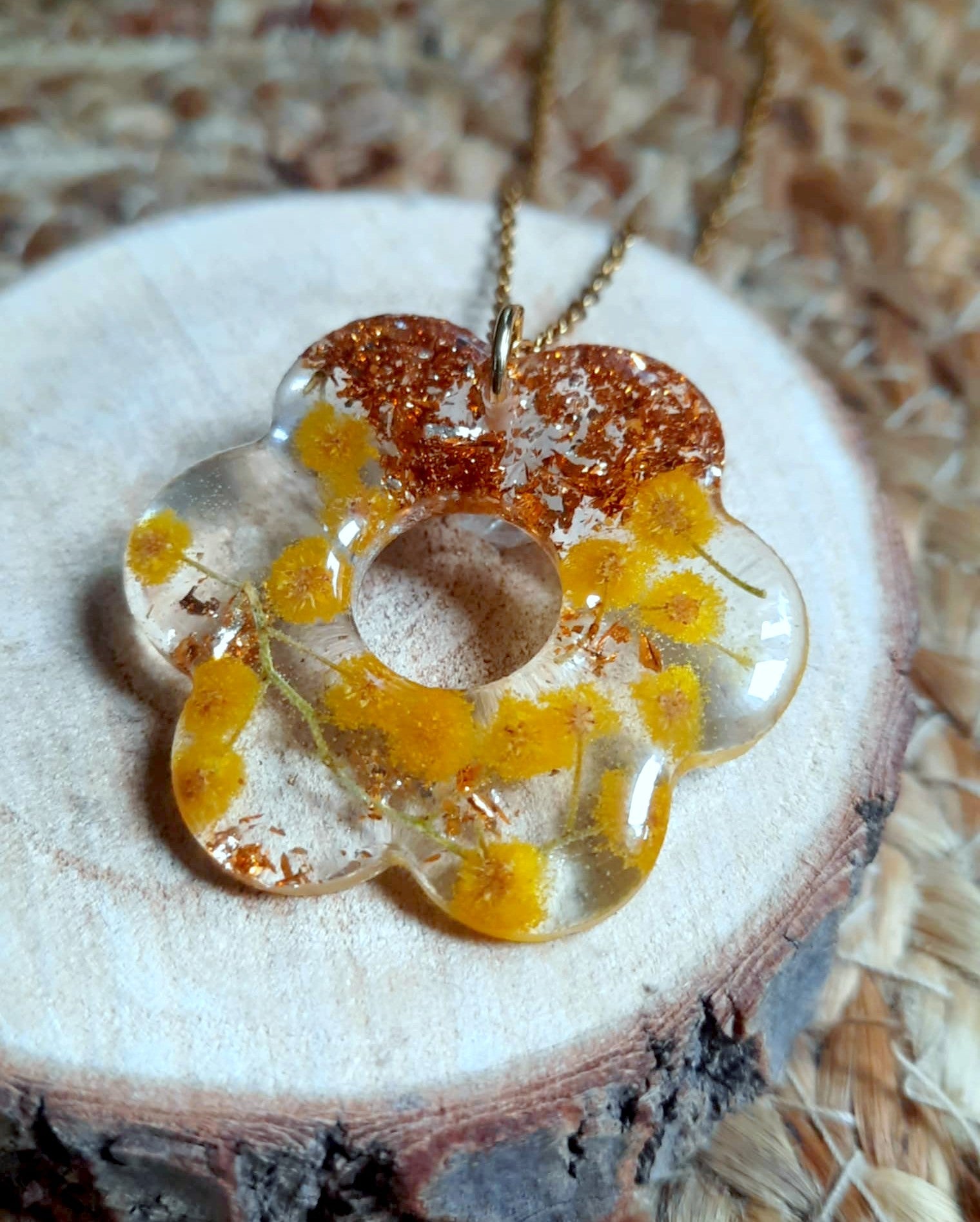 Collier, Mimosa